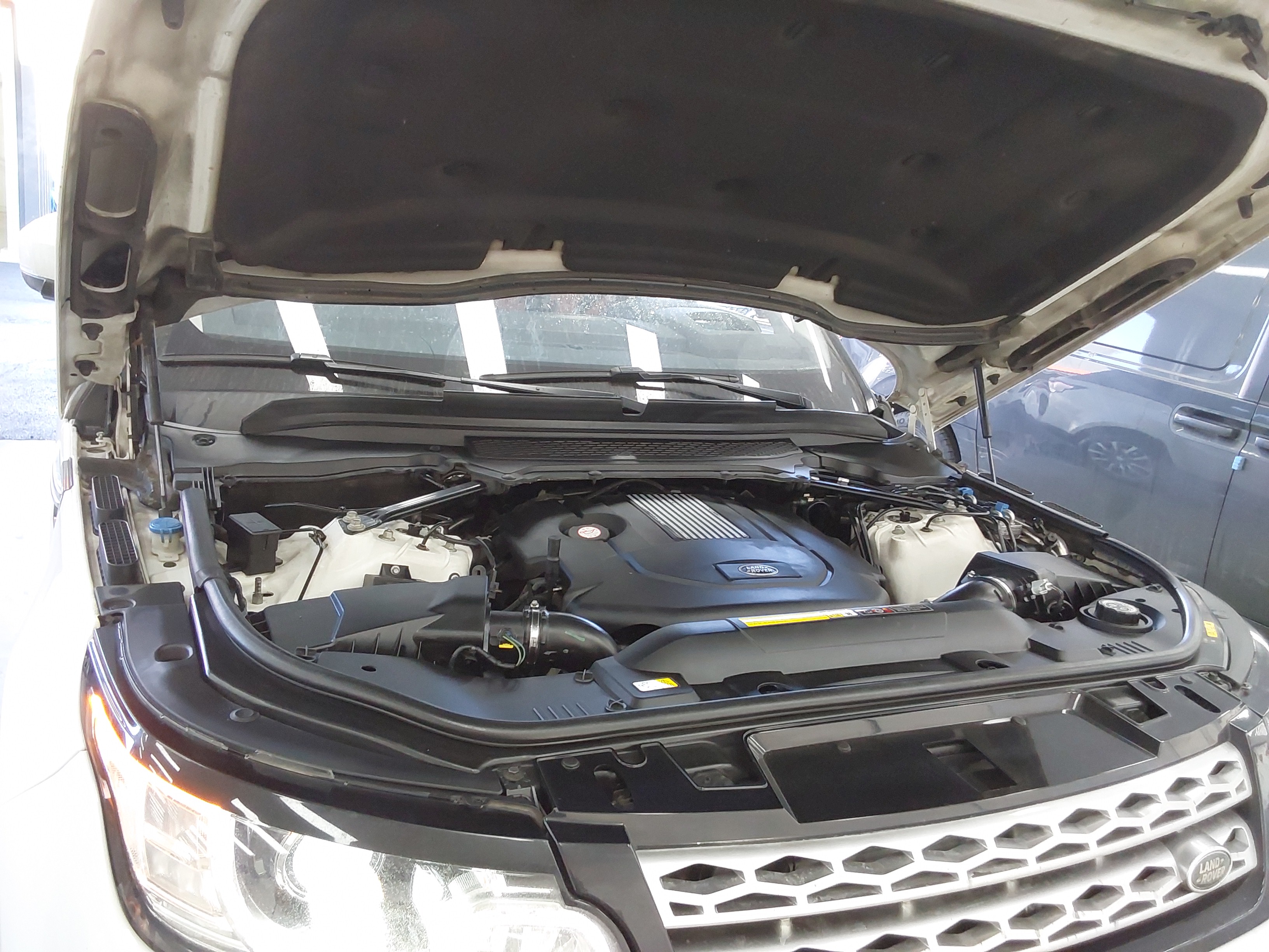 2017 - Land Rover Range Rover