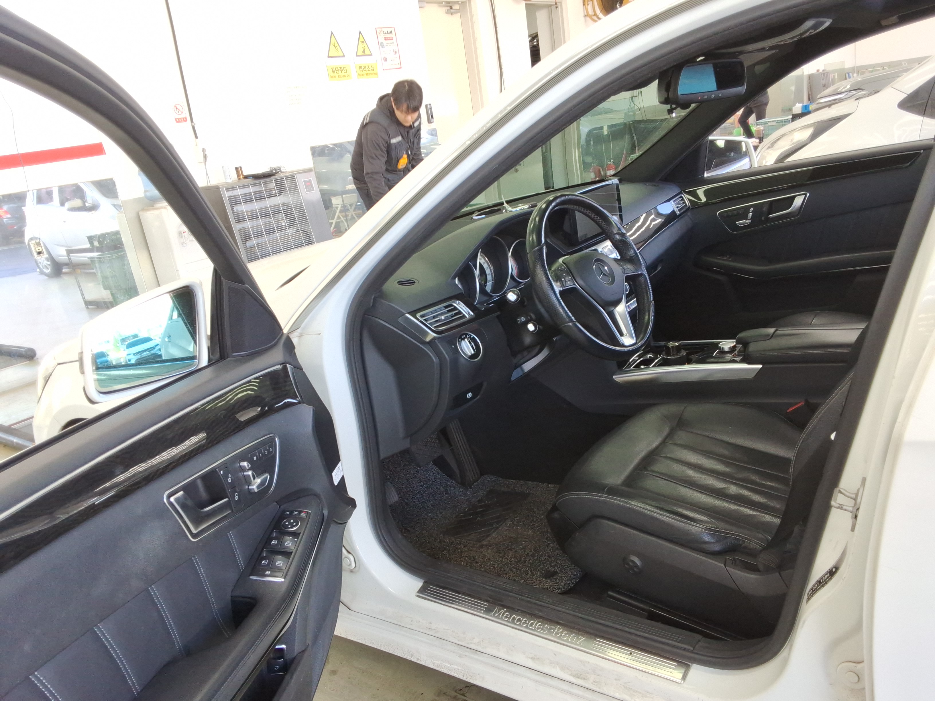 2014 - Mercedes-Benz E250