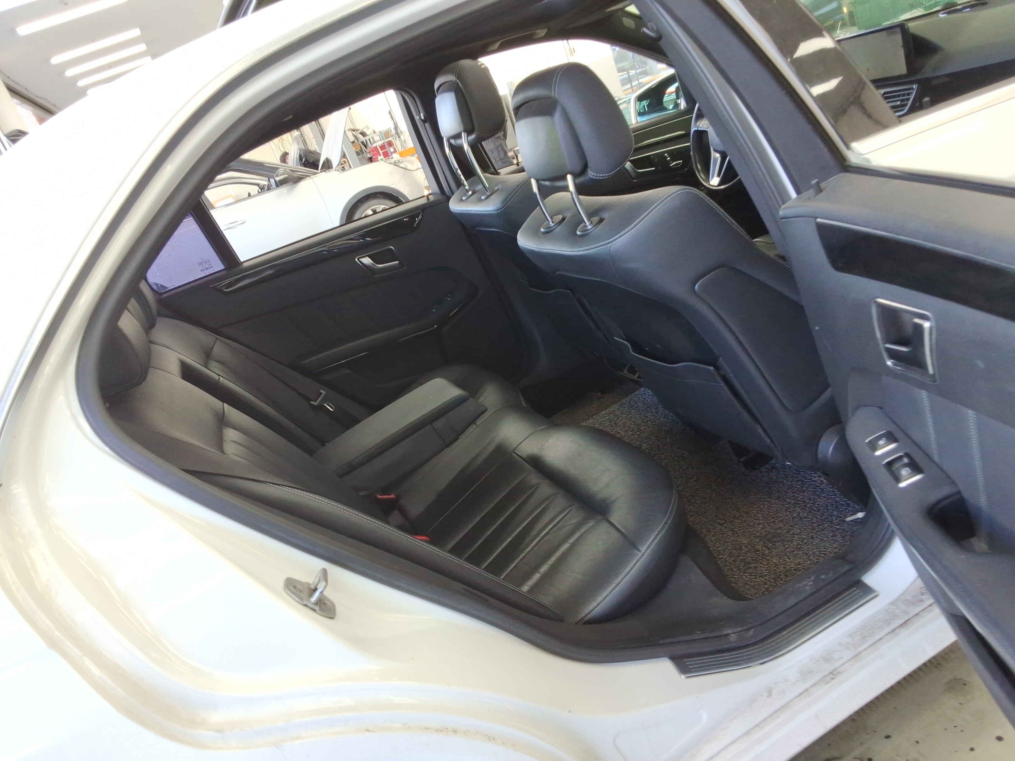 2014 - Mercedes-Benz E250