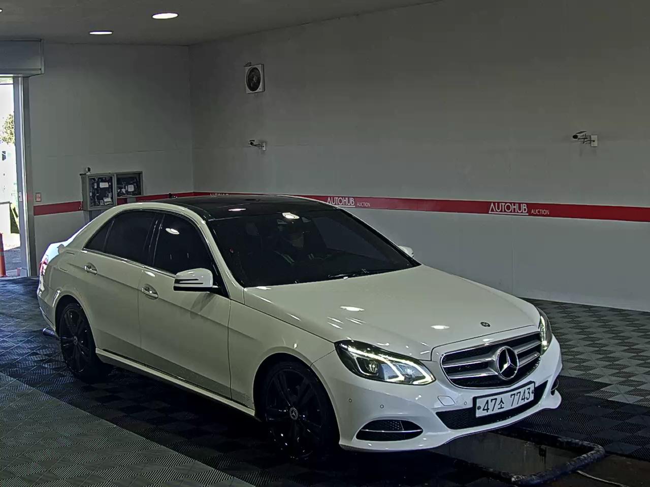 2014 - Mercedes-Benz E250