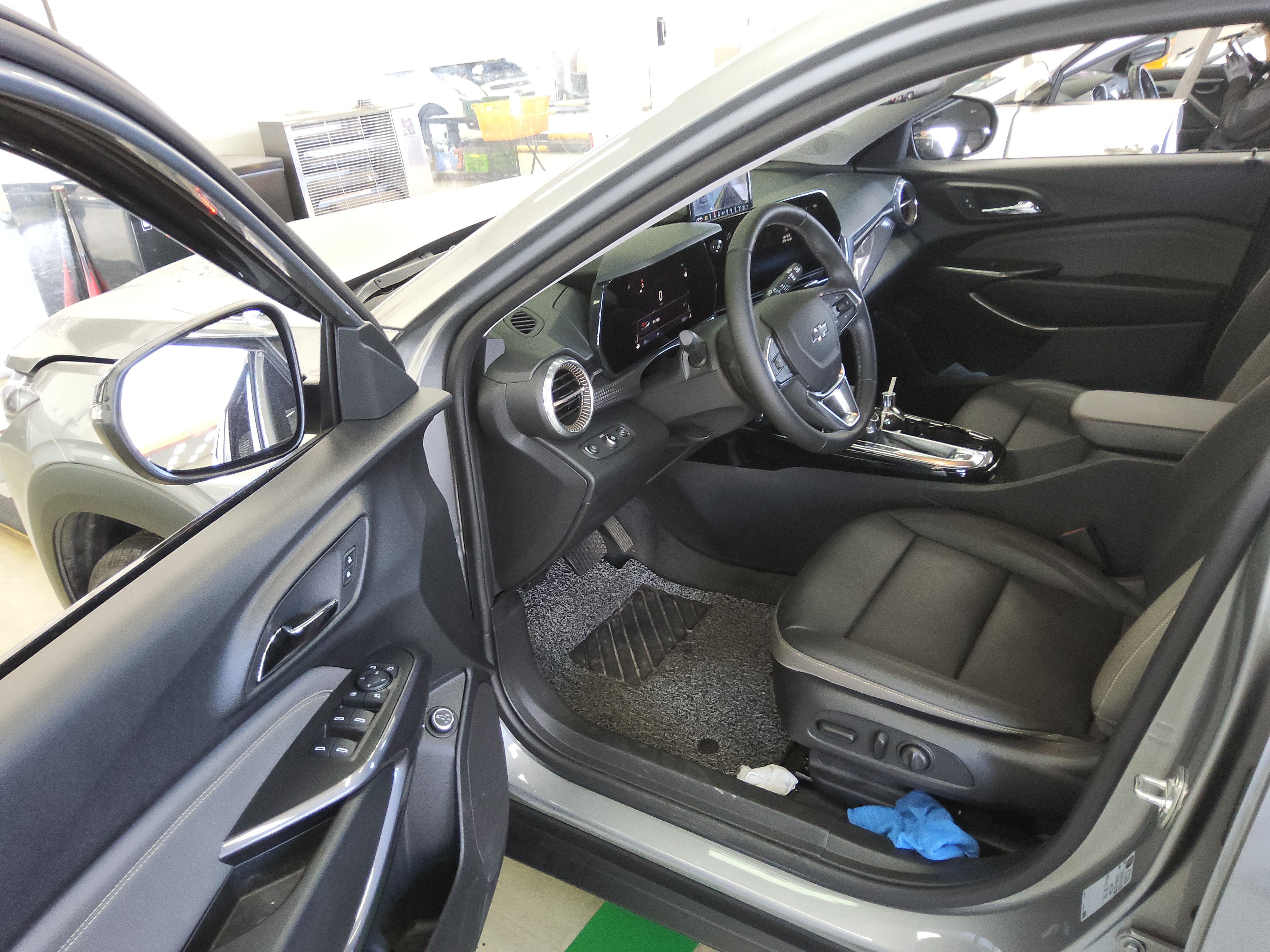 2025 - Chevrolet Trax