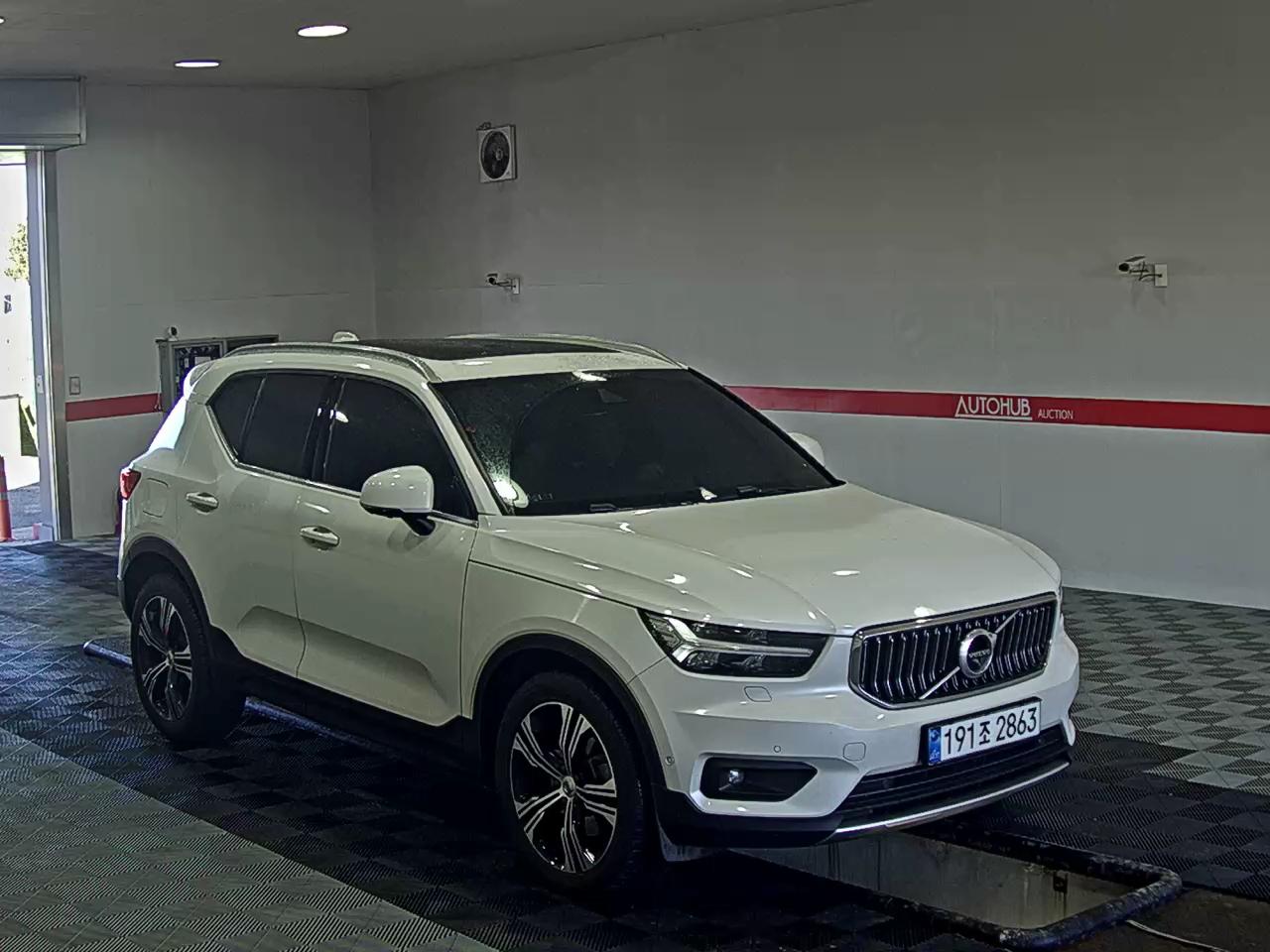 2021 - Volvo XC40