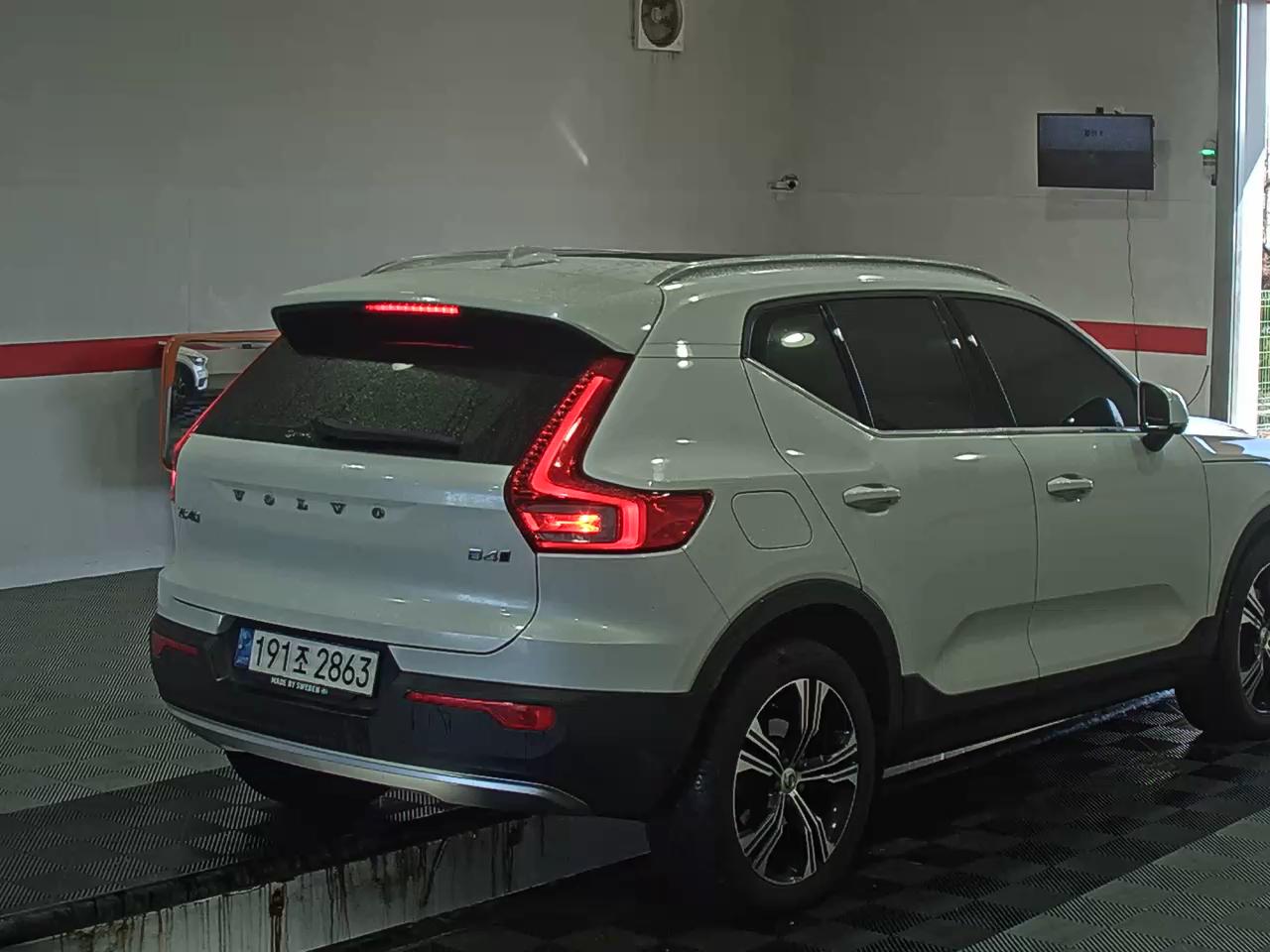 2021 - Volvo XC40