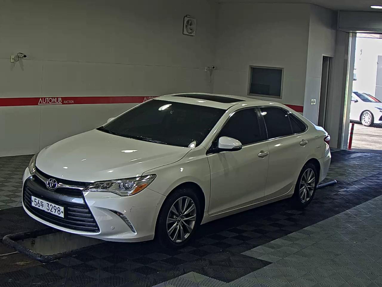 도요타 뉴캠리 XLE