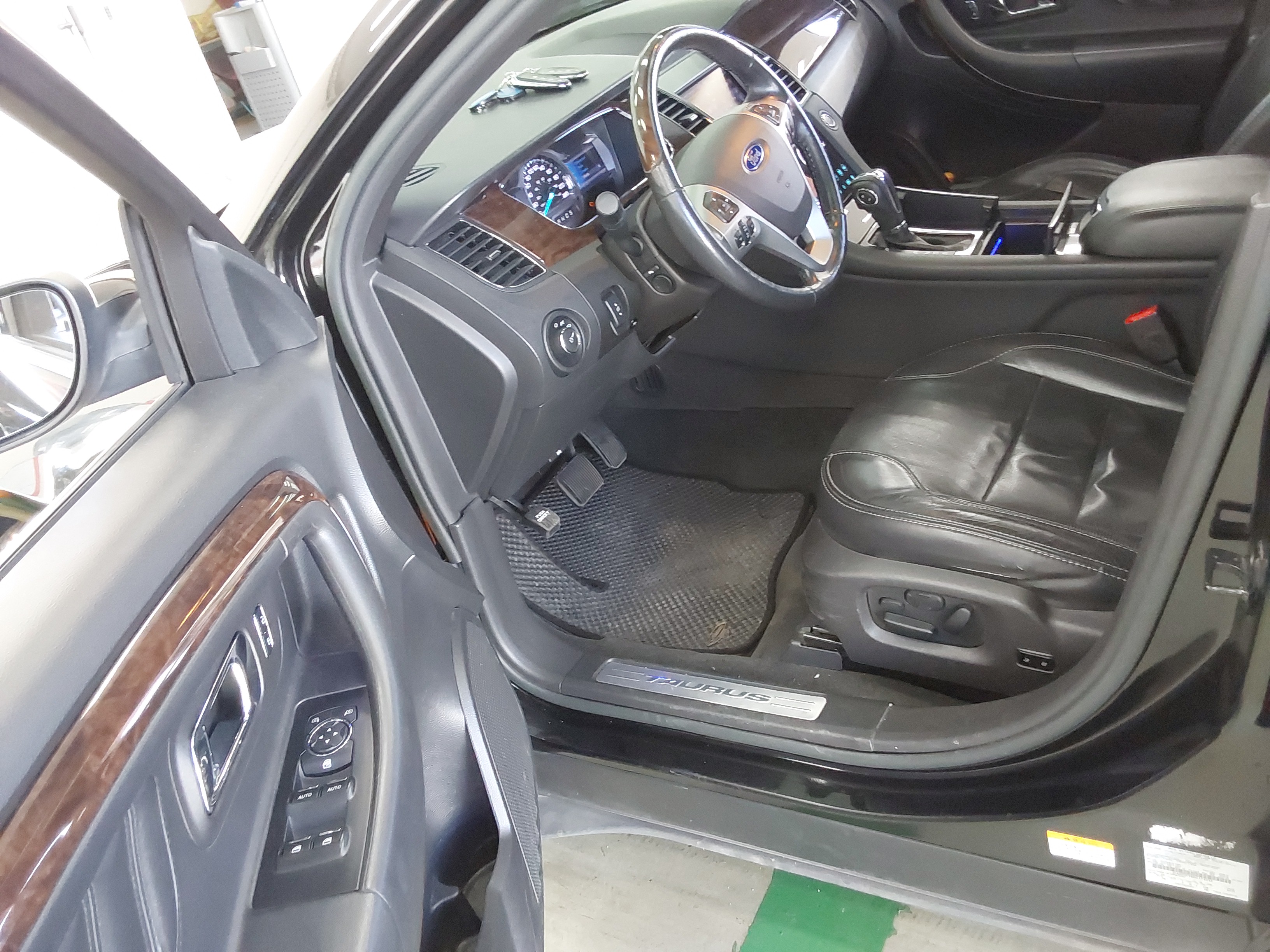 2013 - Ford New Taurus