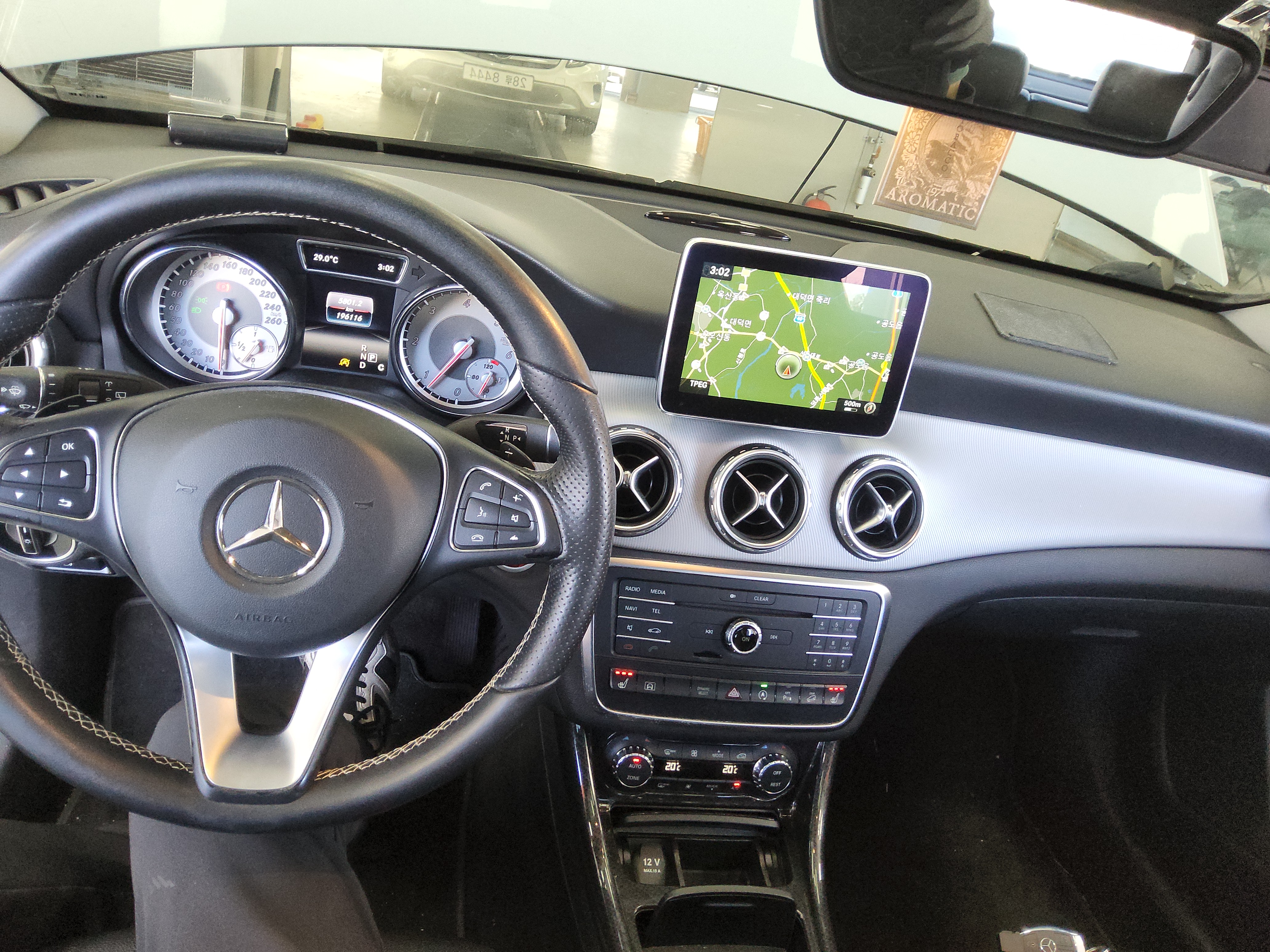 2016 - Mercedes-Benz GLA200