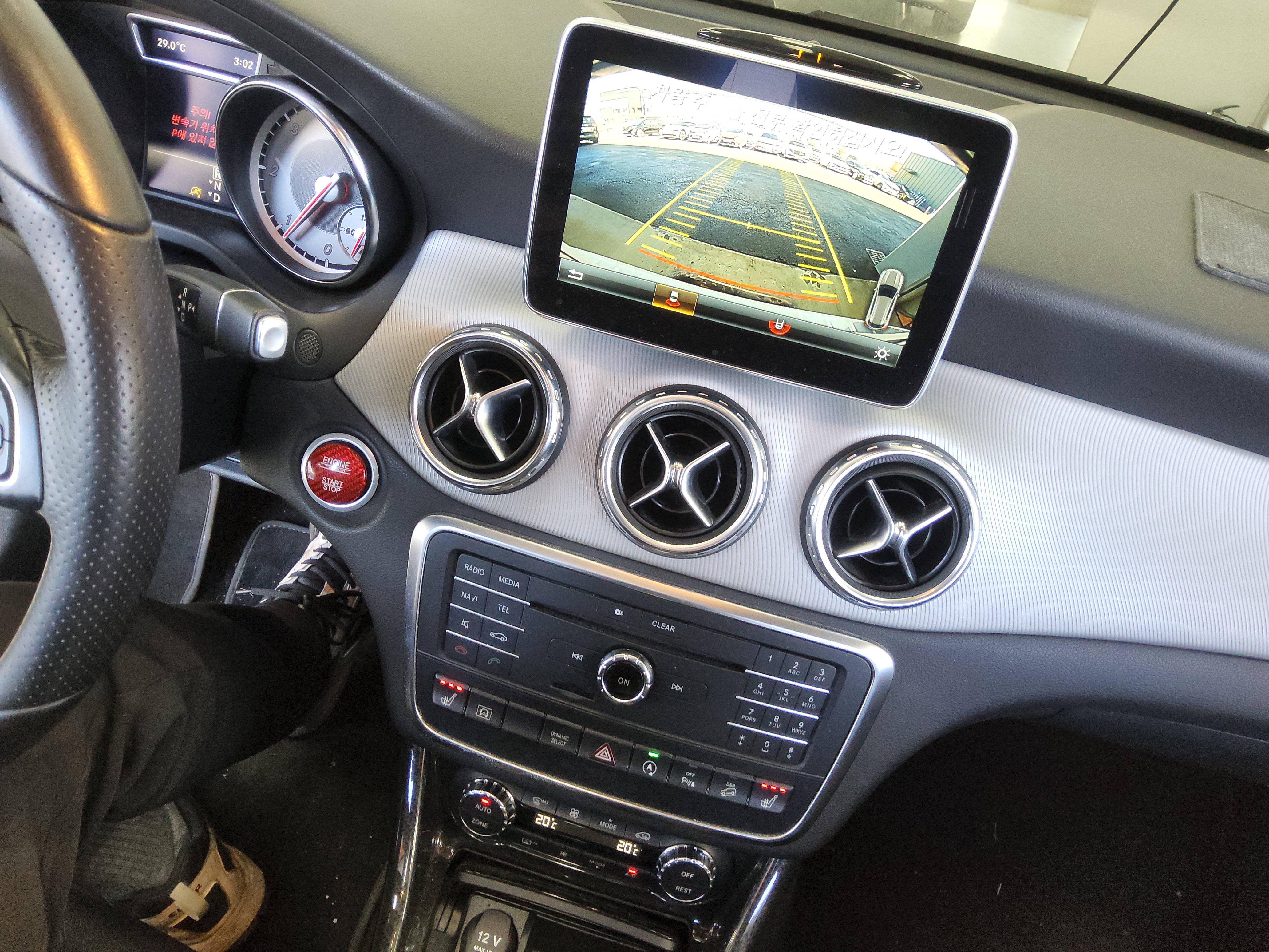 2016 - Mercedes-Benz GLA200