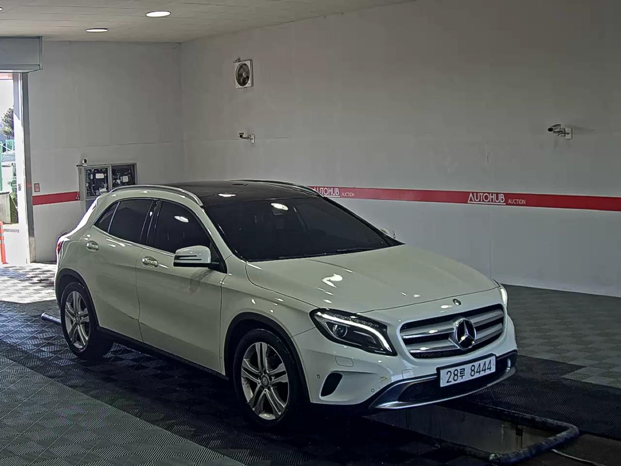 2016 - Mercedes-Benz GLA200
