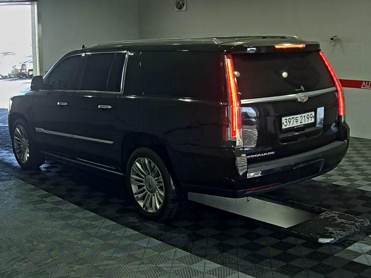 2019 - Cadillac Escalade