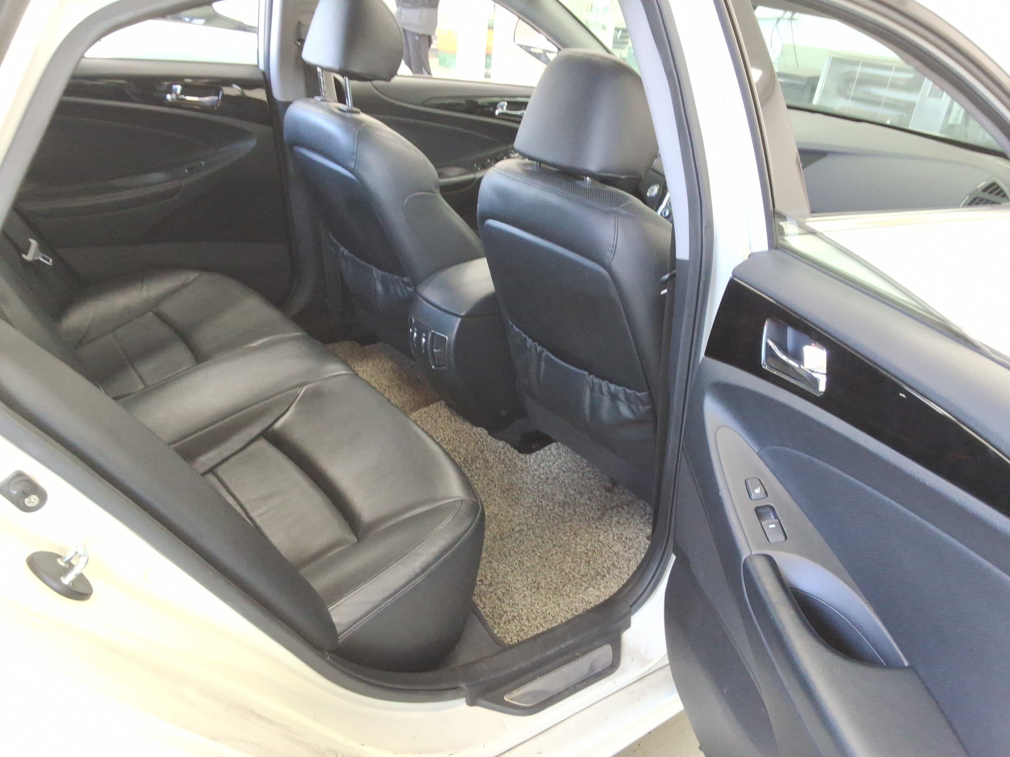 2011 - Hyundai Sonata