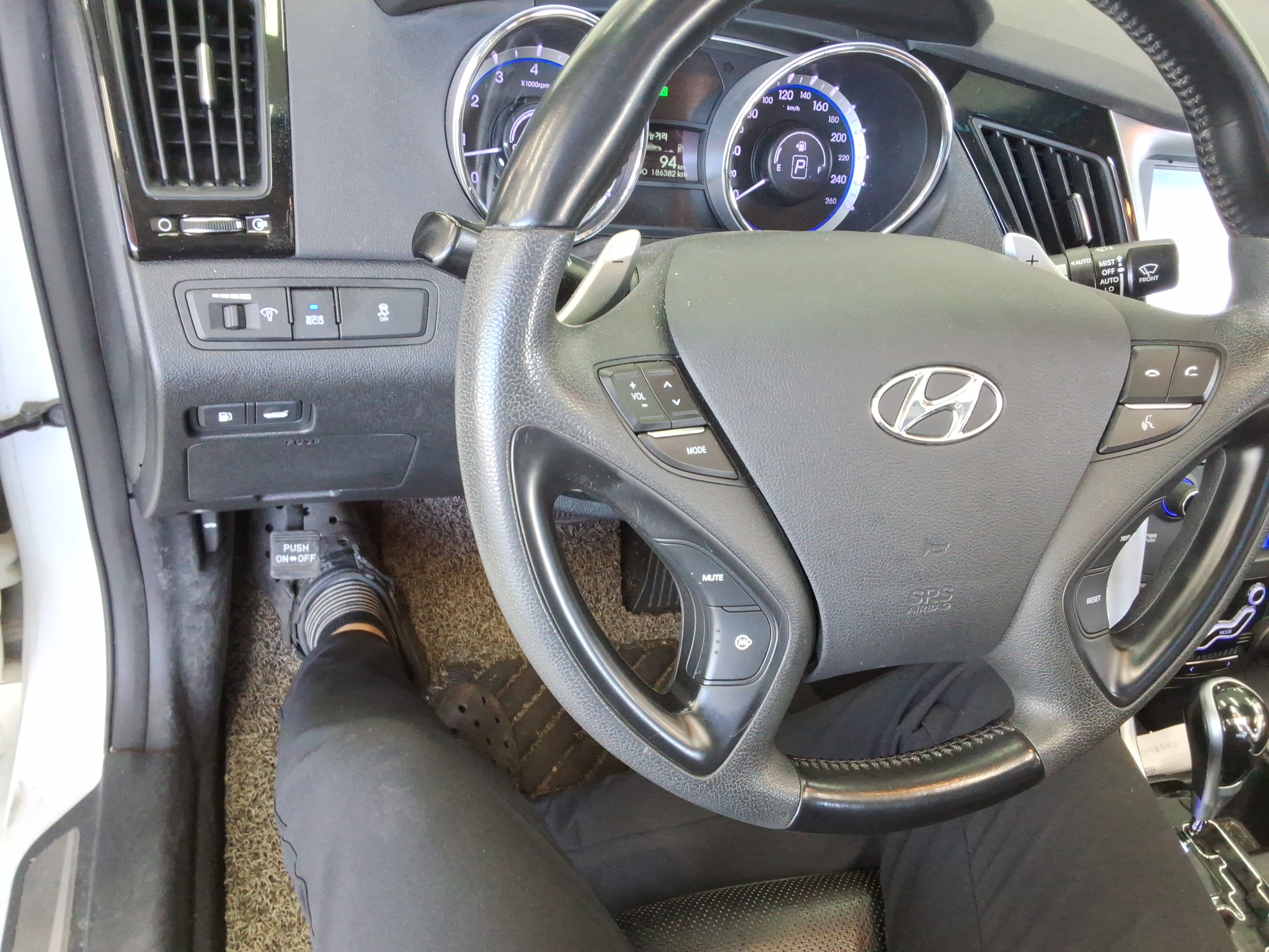 2011 - Hyundai Sonata