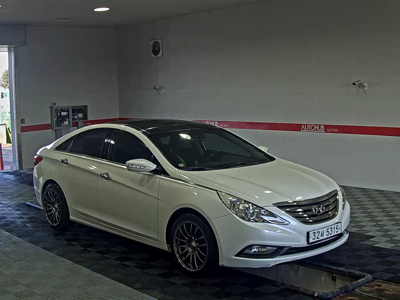 2011 - Hyundai Sonata