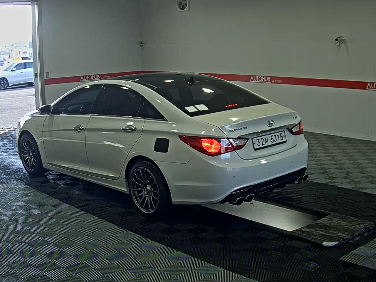 2011 - Hyundai Sonata