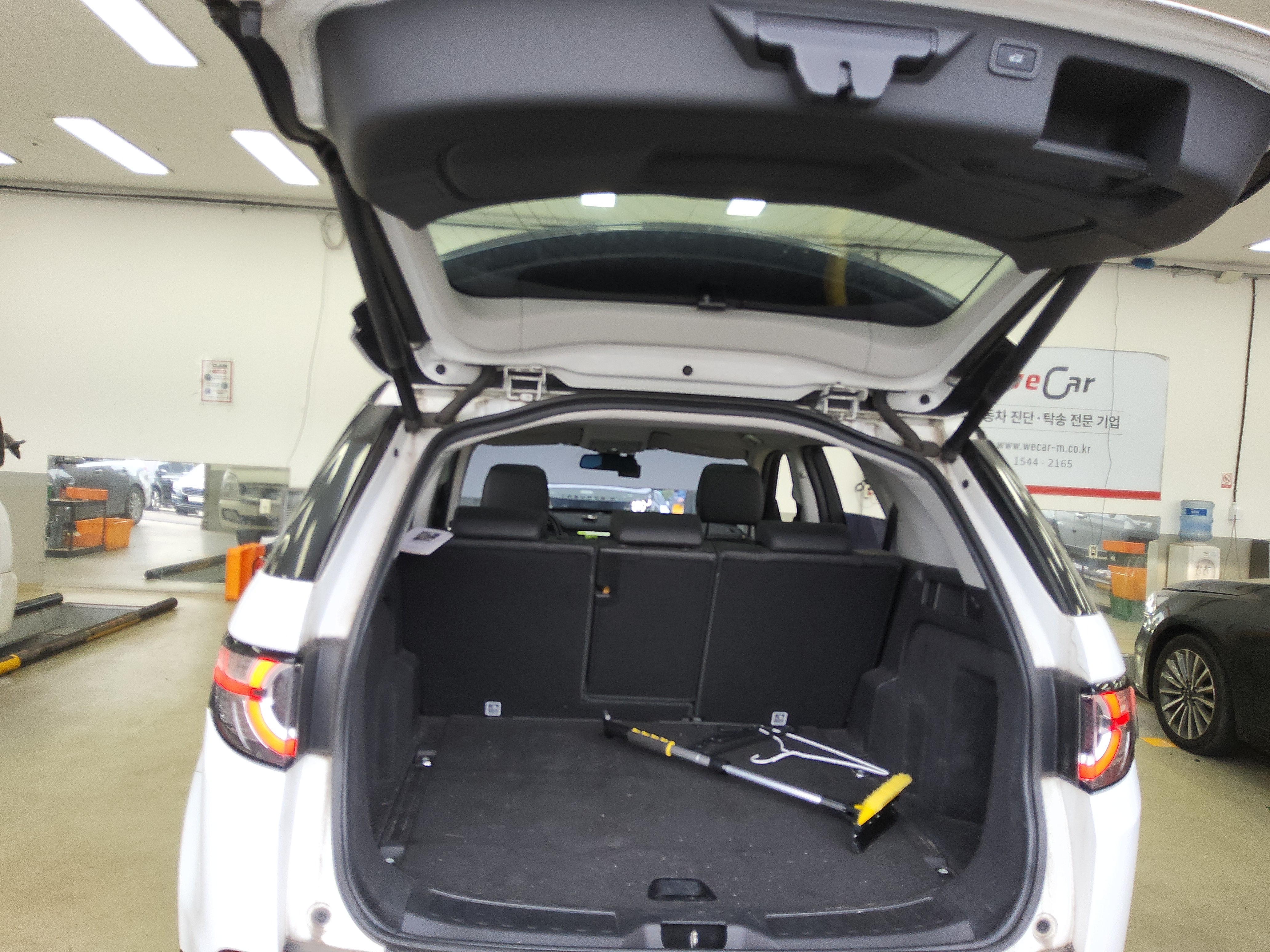 2018 - Land Rover Discovery