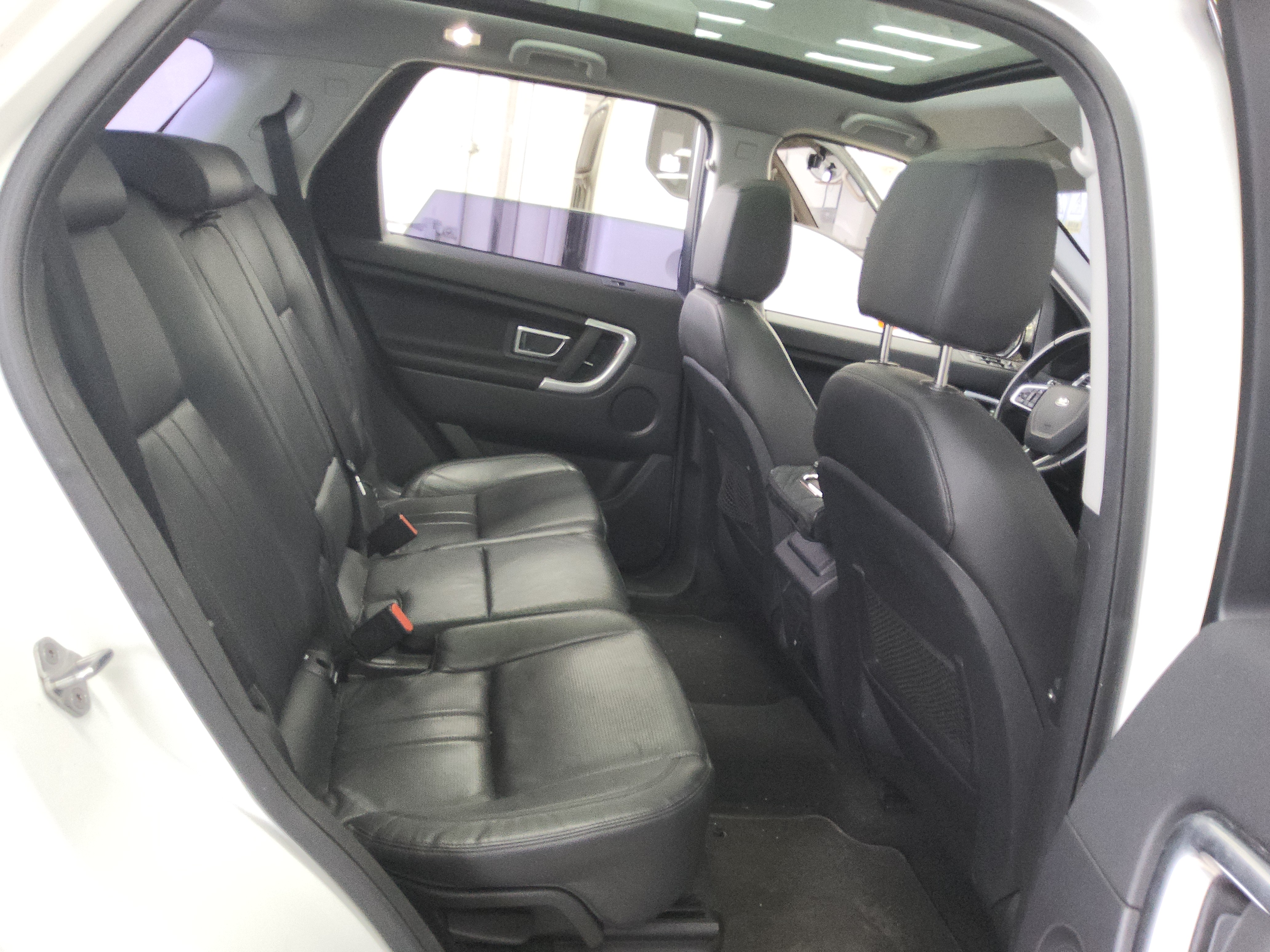 2018 - Land Rover Discovery