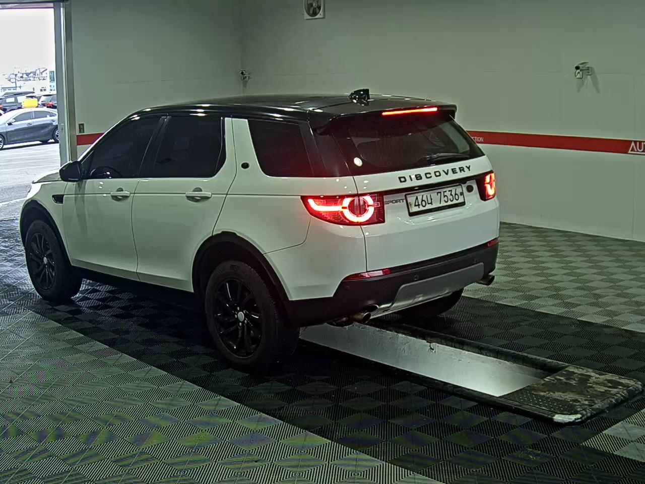 2018 - Land Rover Discovery