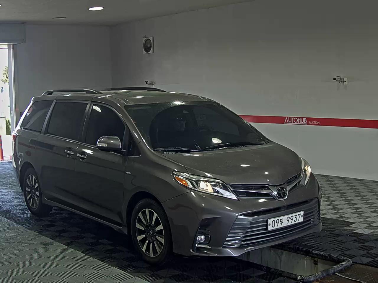 2019 - Toyota Sienna