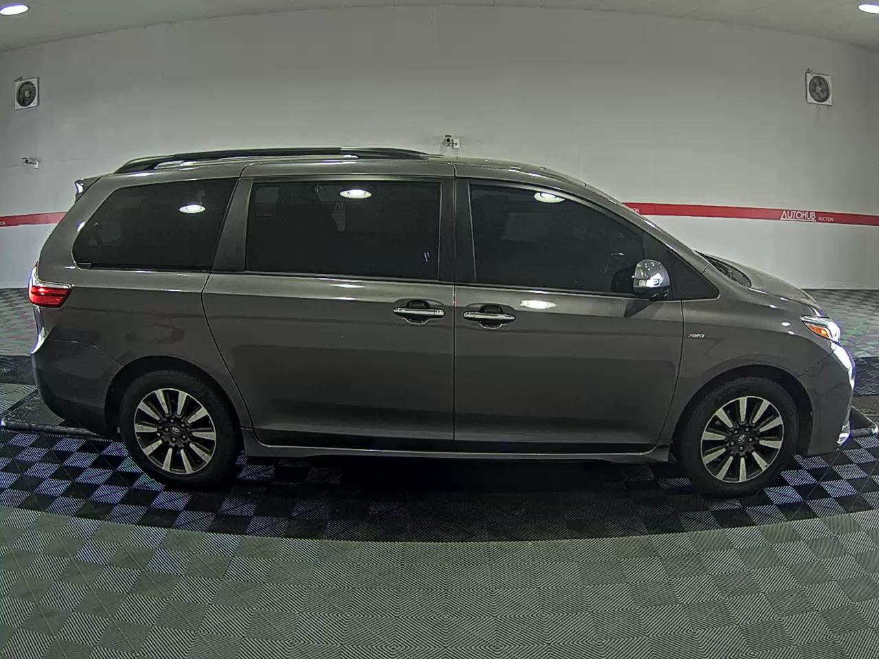 2019 - Toyota Sienna