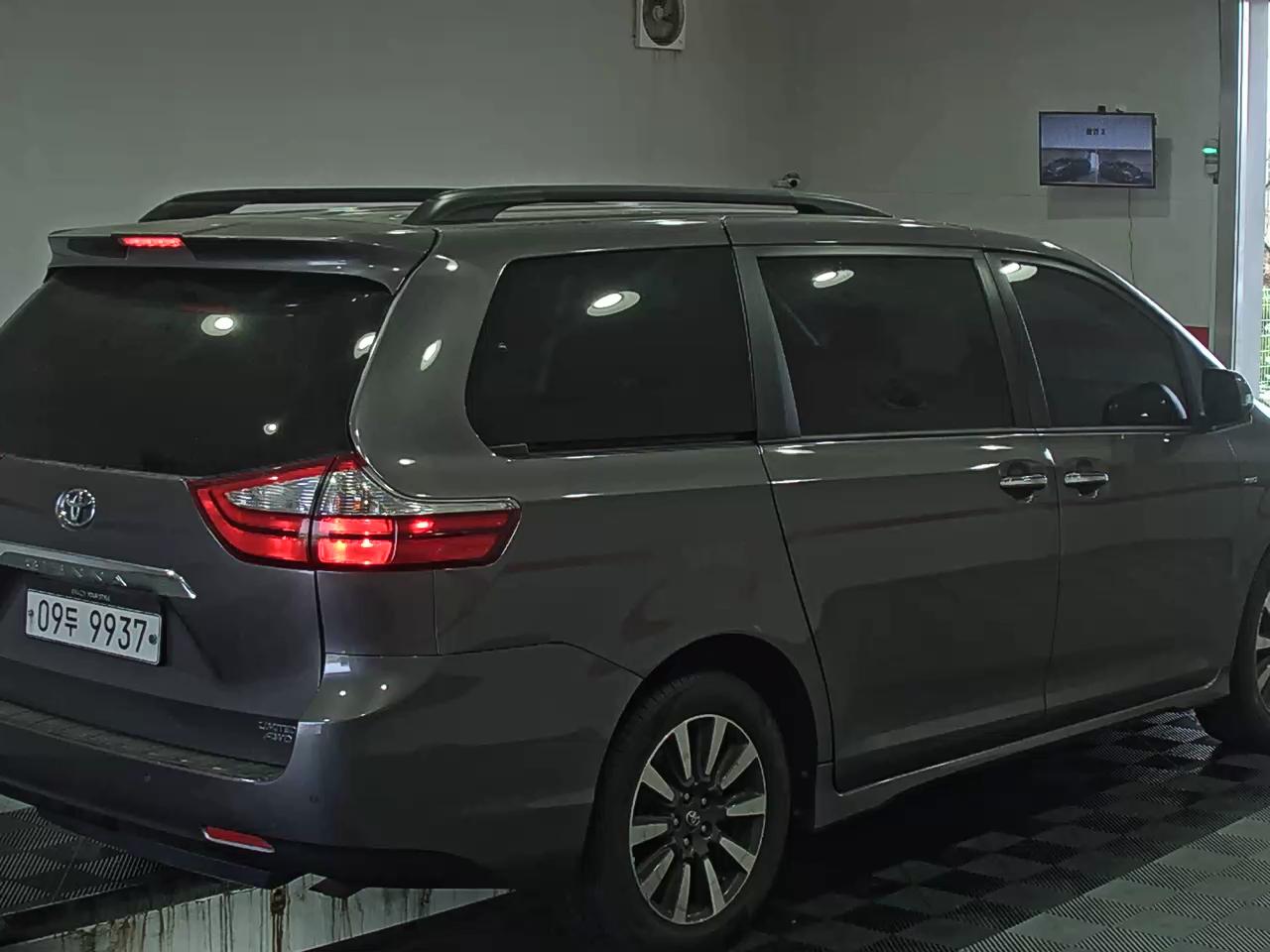2019 - Toyota Sienna