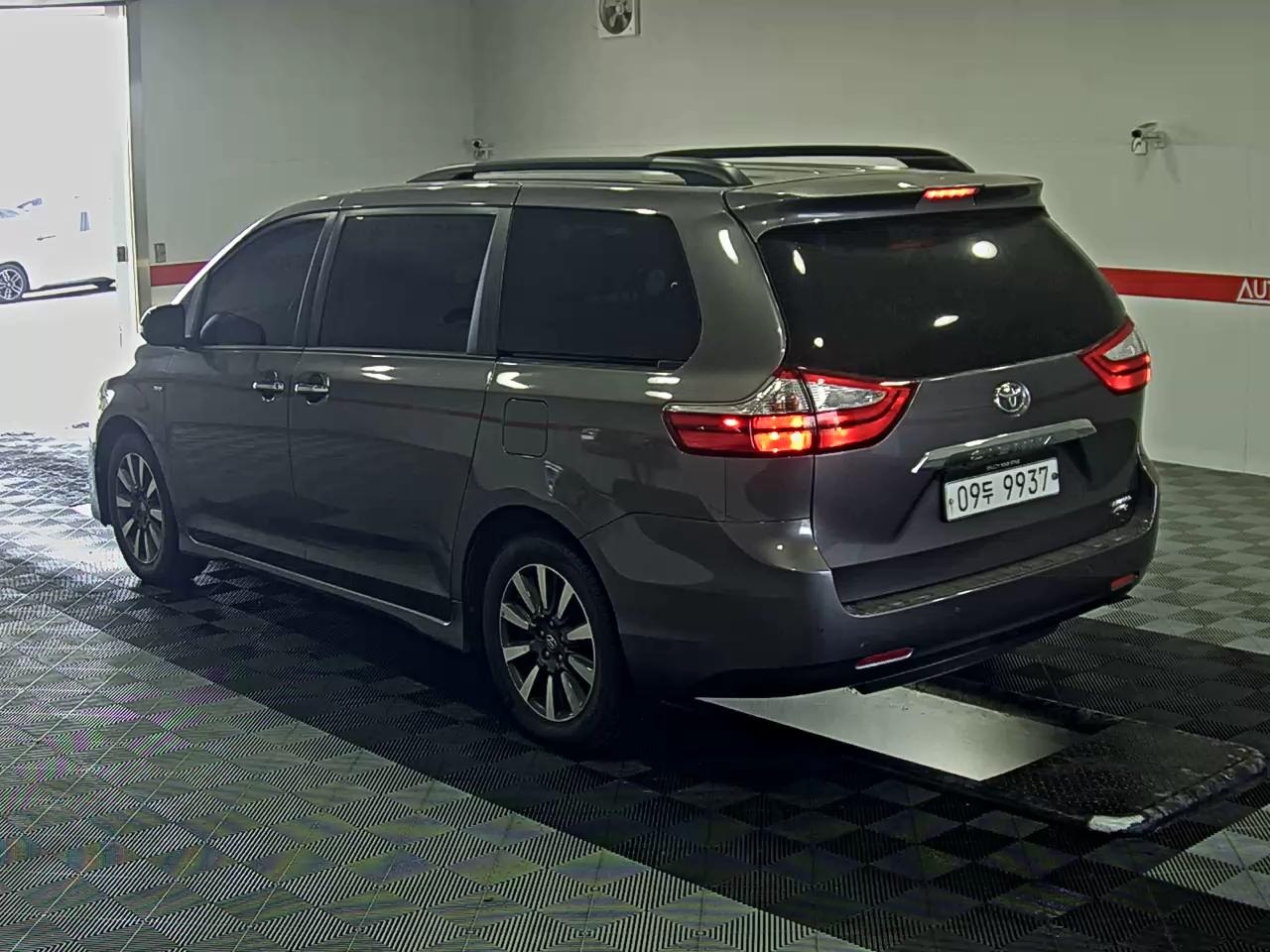 2019 - Toyota Sienna
