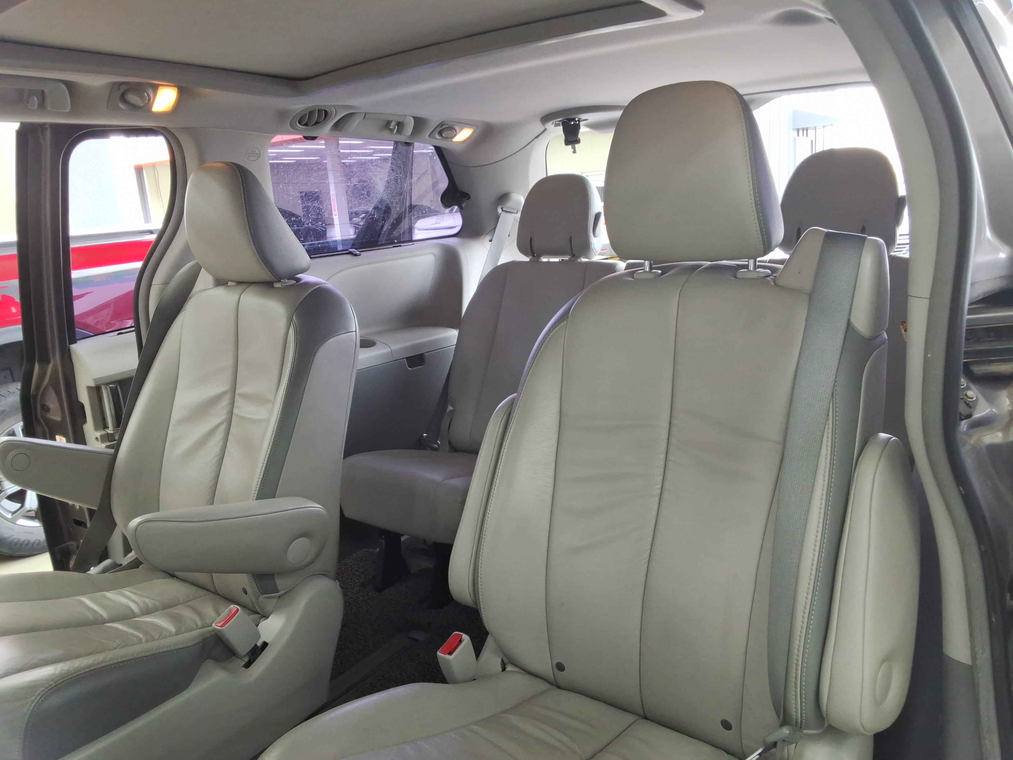 2012 - Toyota Sienna