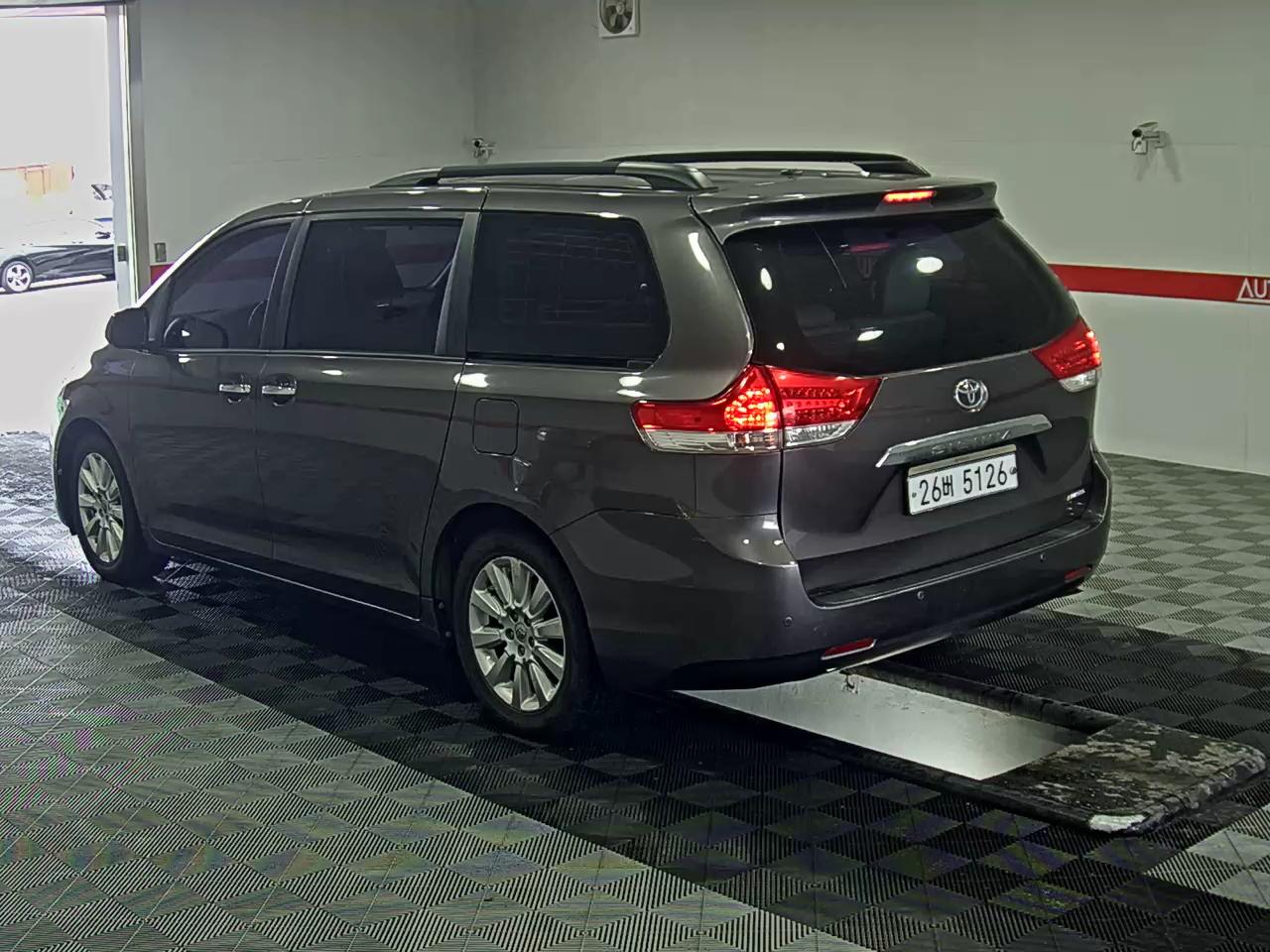 2012 - Toyota Sienna