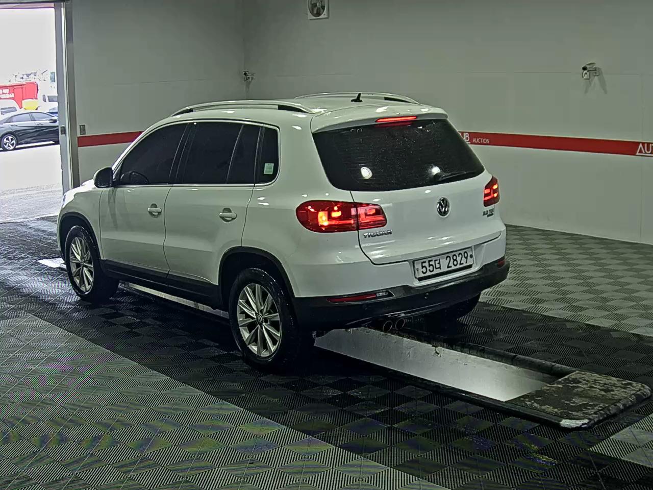2015 - Volkswagen Tiguan