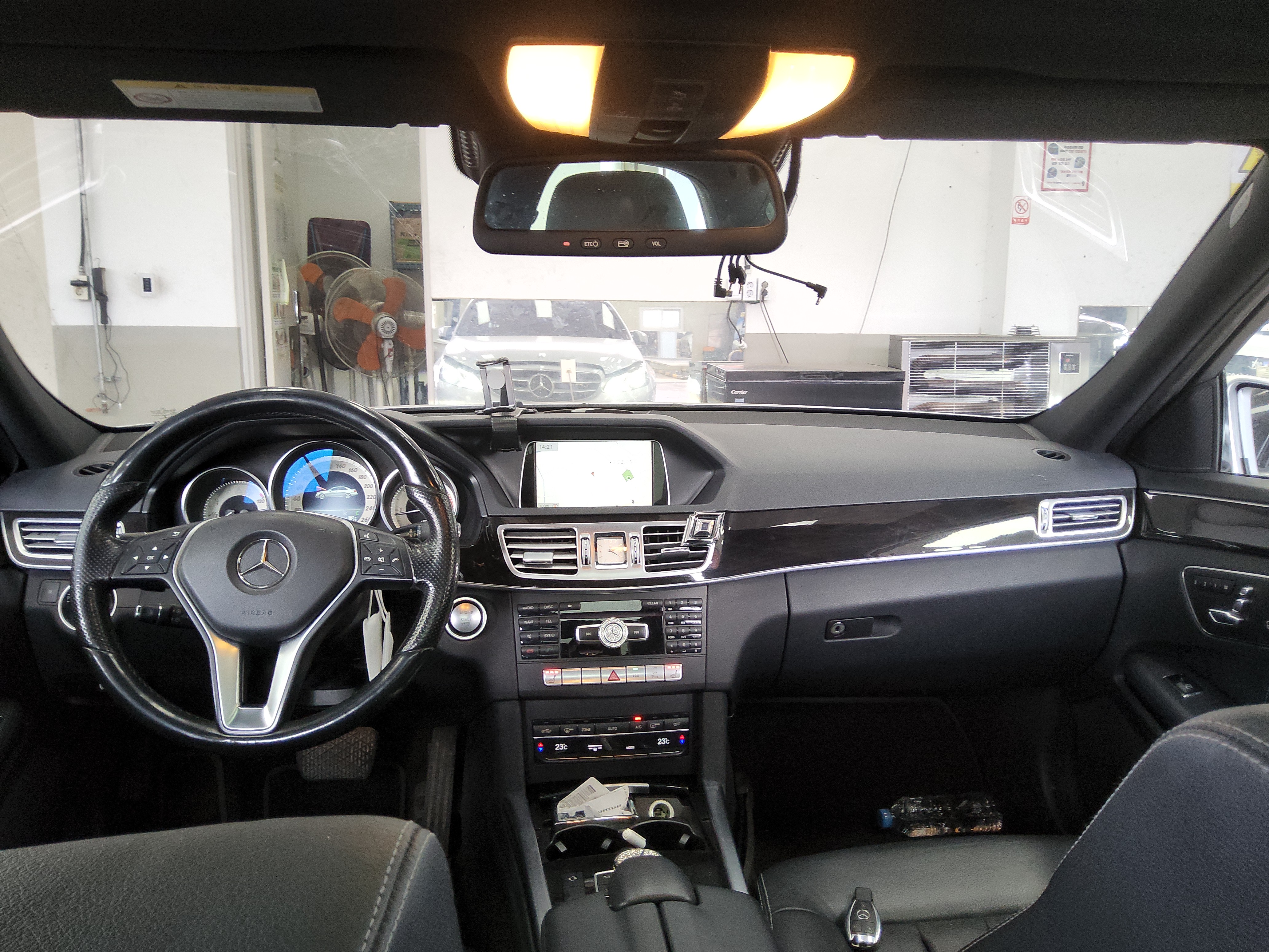 2014 - Mercedes-Benz E250