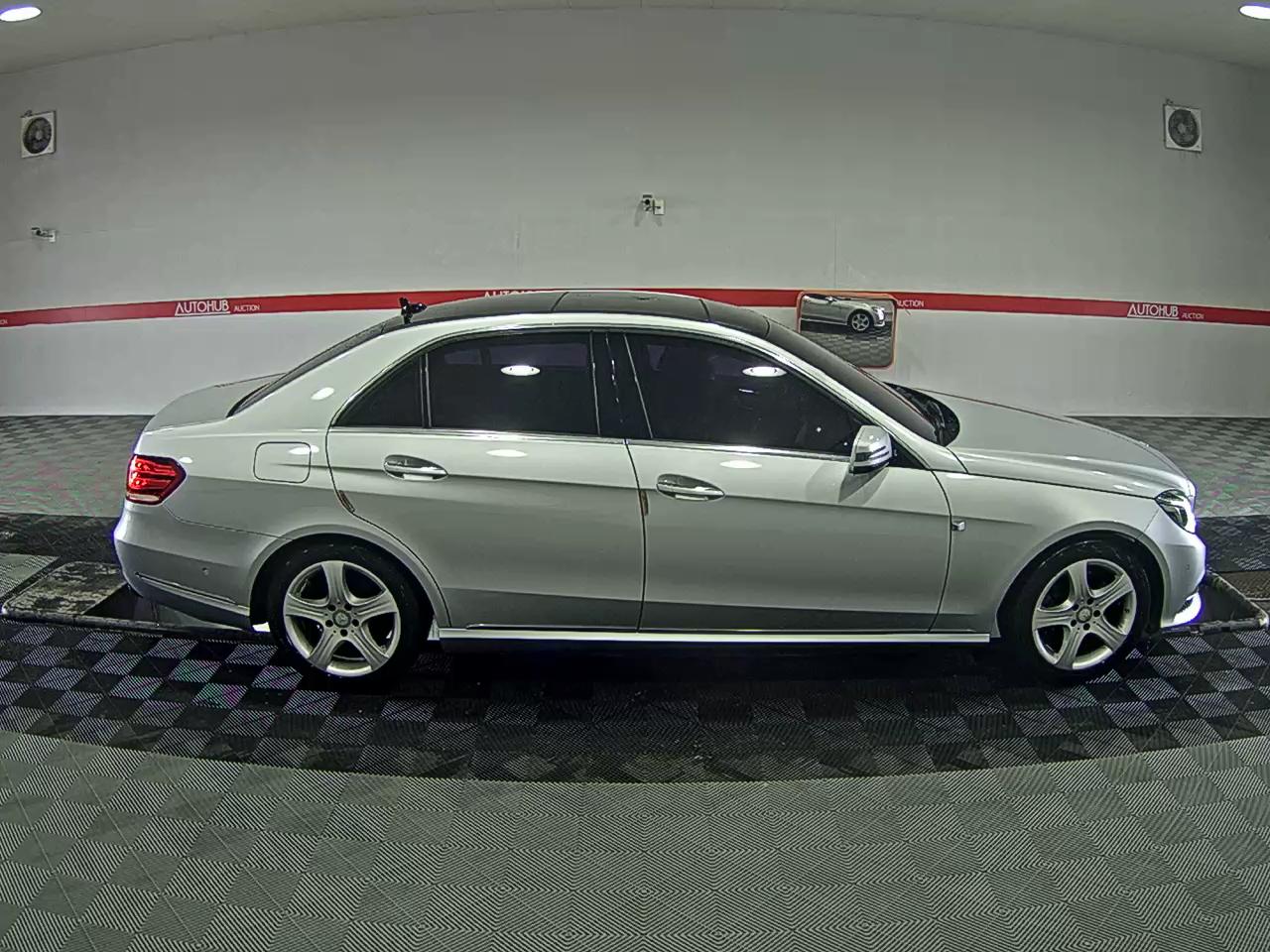 2014 - Mercedes-Benz E250