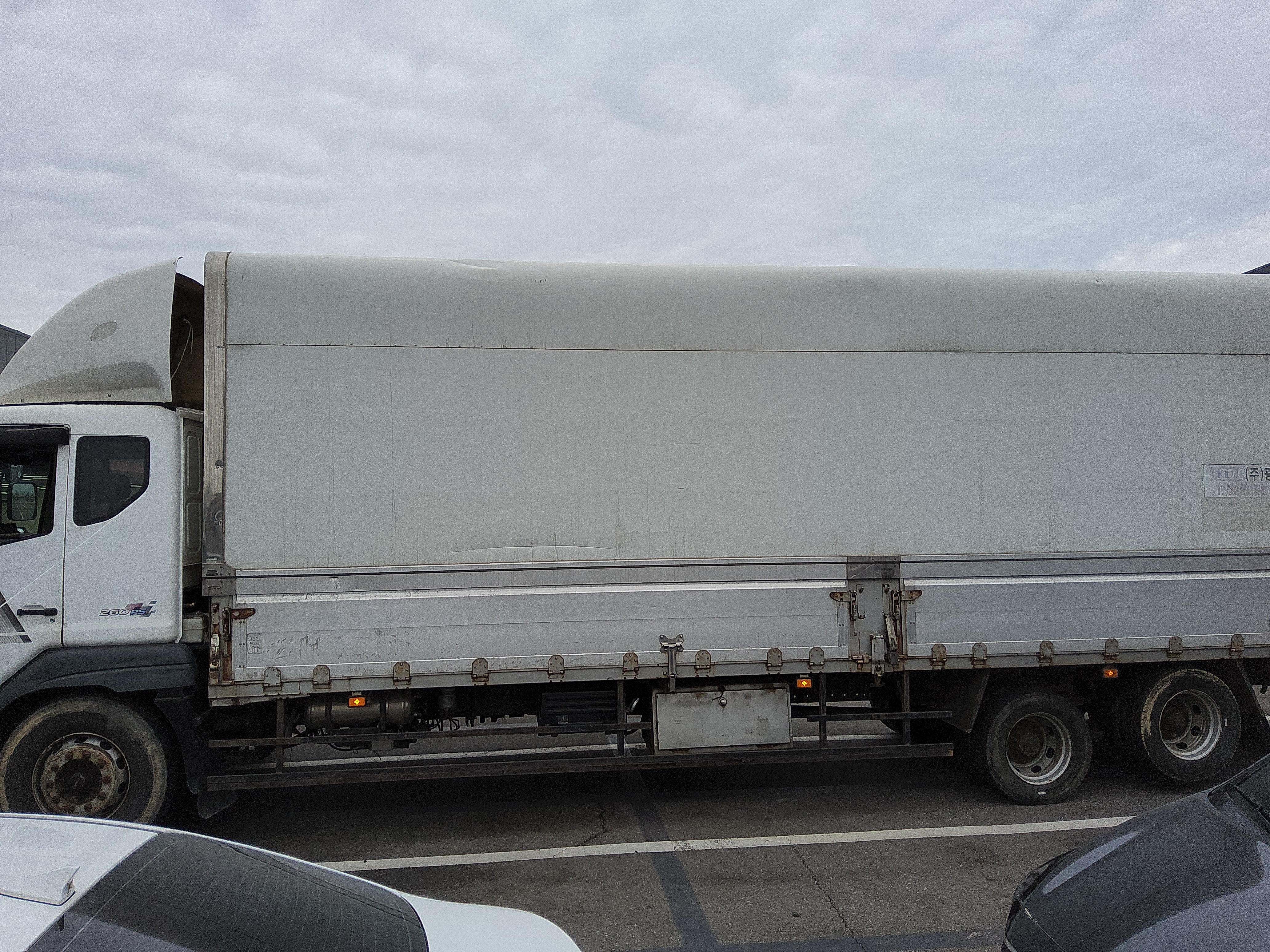 2012 - Tata Daewoo Mid-size Truck