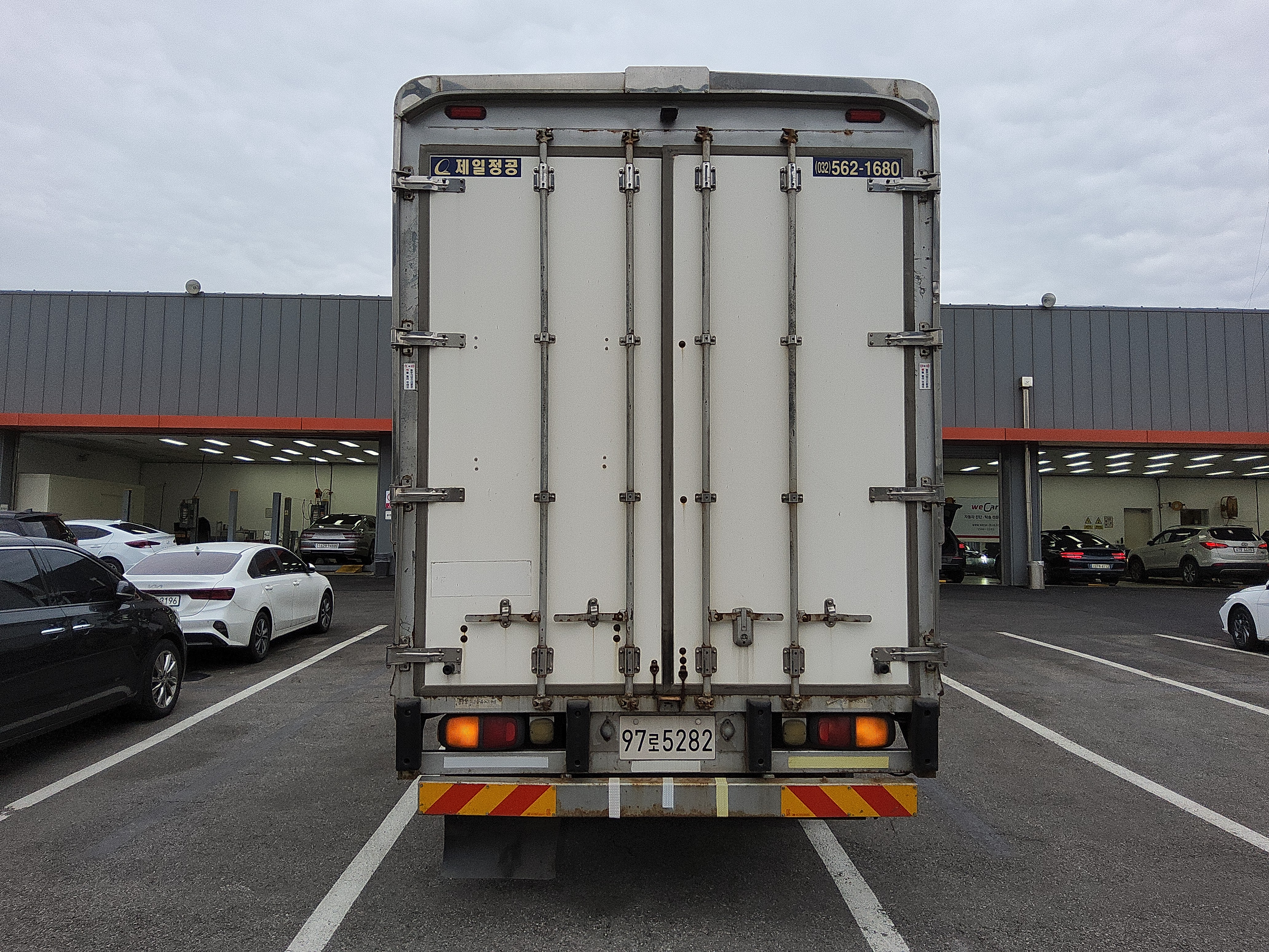 2012 - Tata Daewoo Mid-size Truck