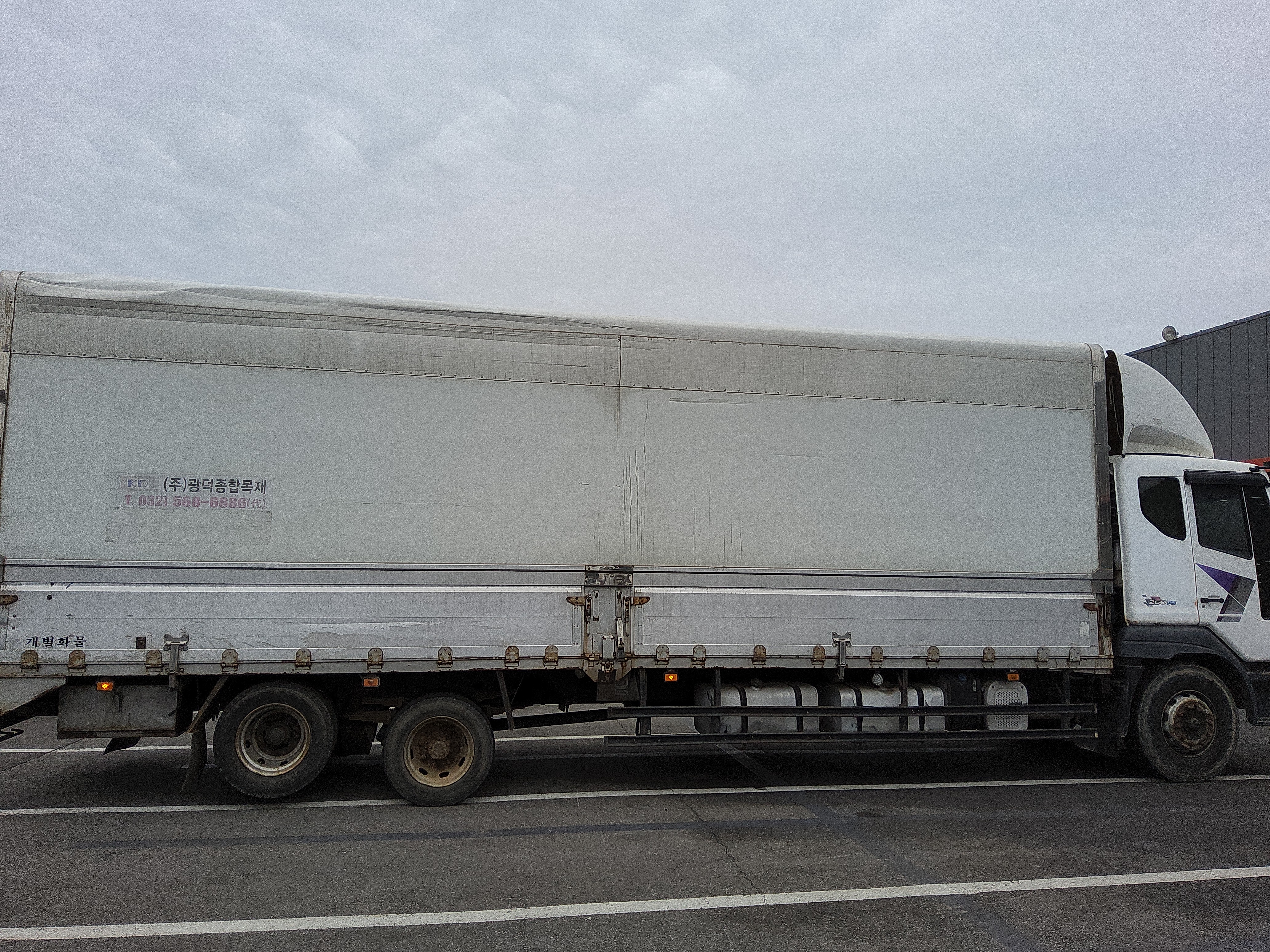 2012 - Tata Daewoo Mid-size Truck