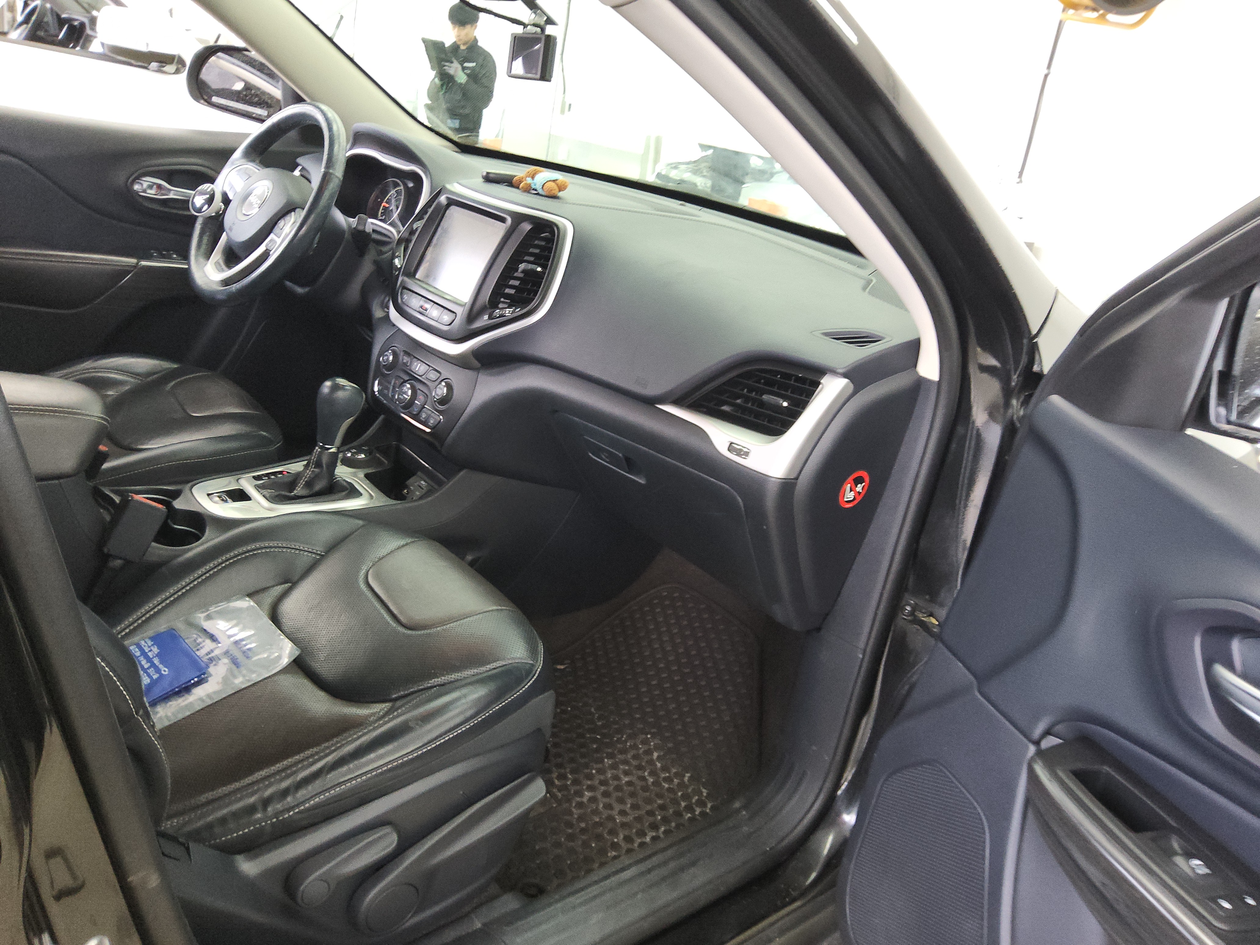 2015 - Jeep Cherokee