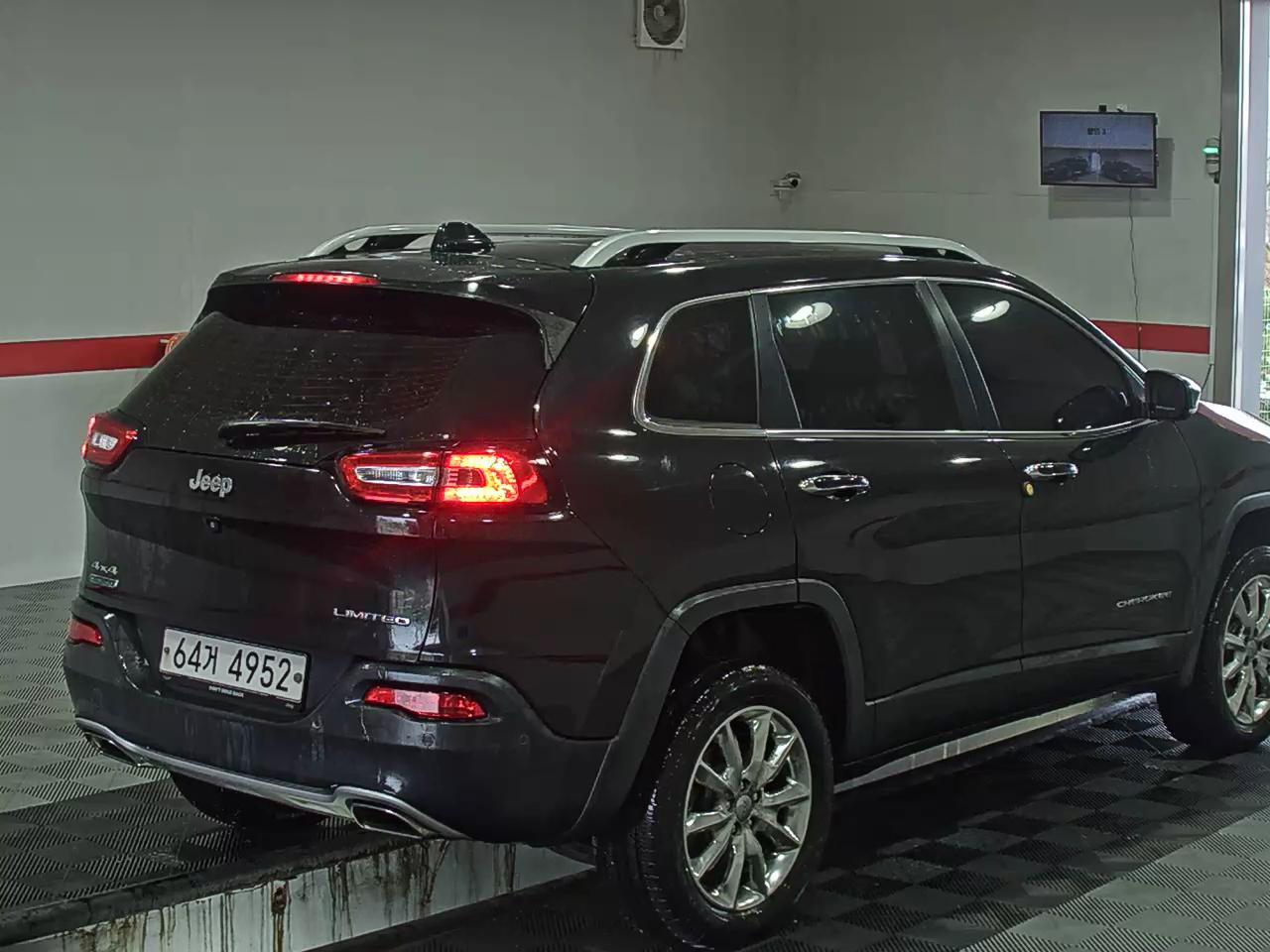 2015 - Jeep Cherokee