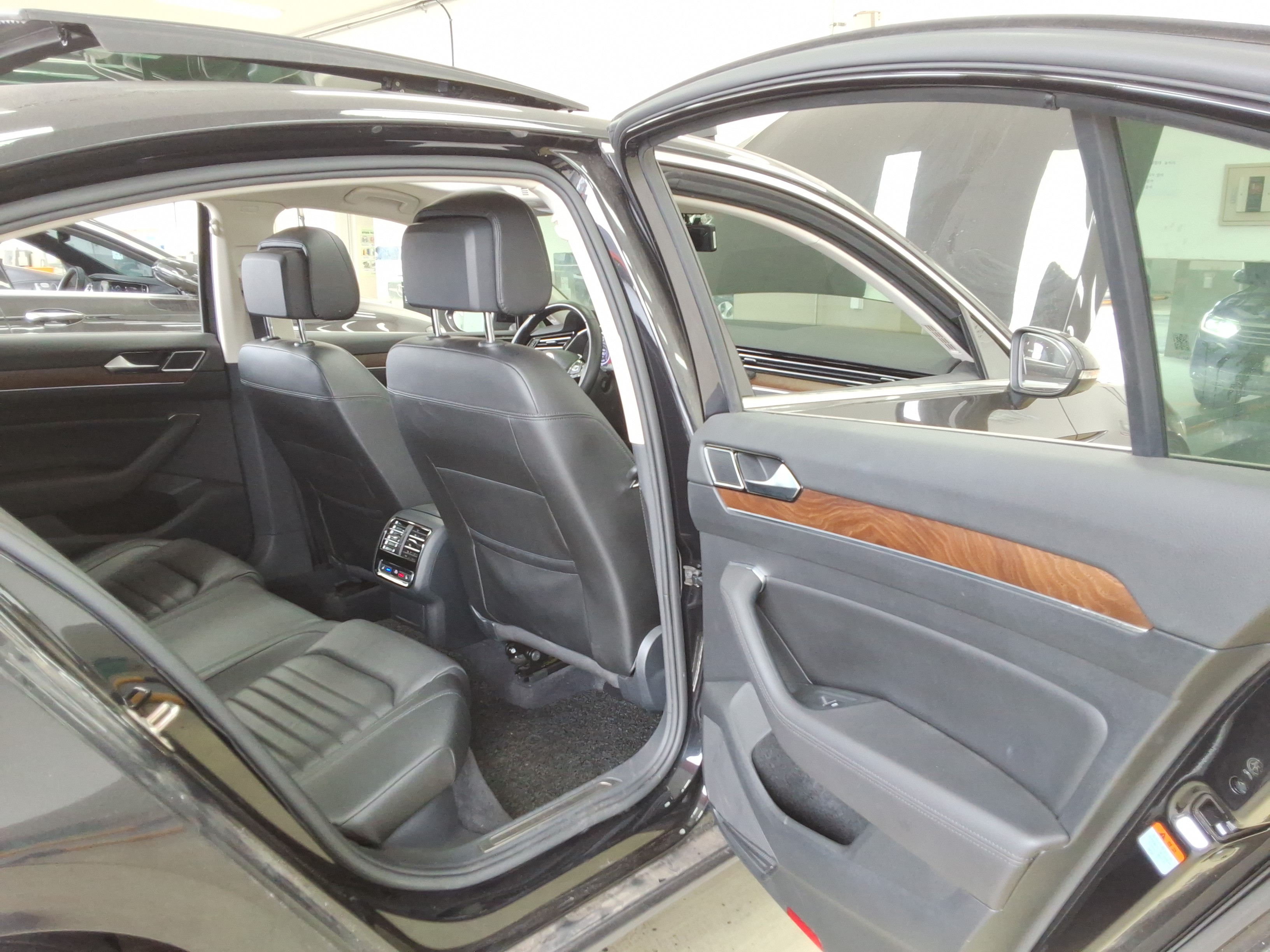 2018 - Volkswagen Passat