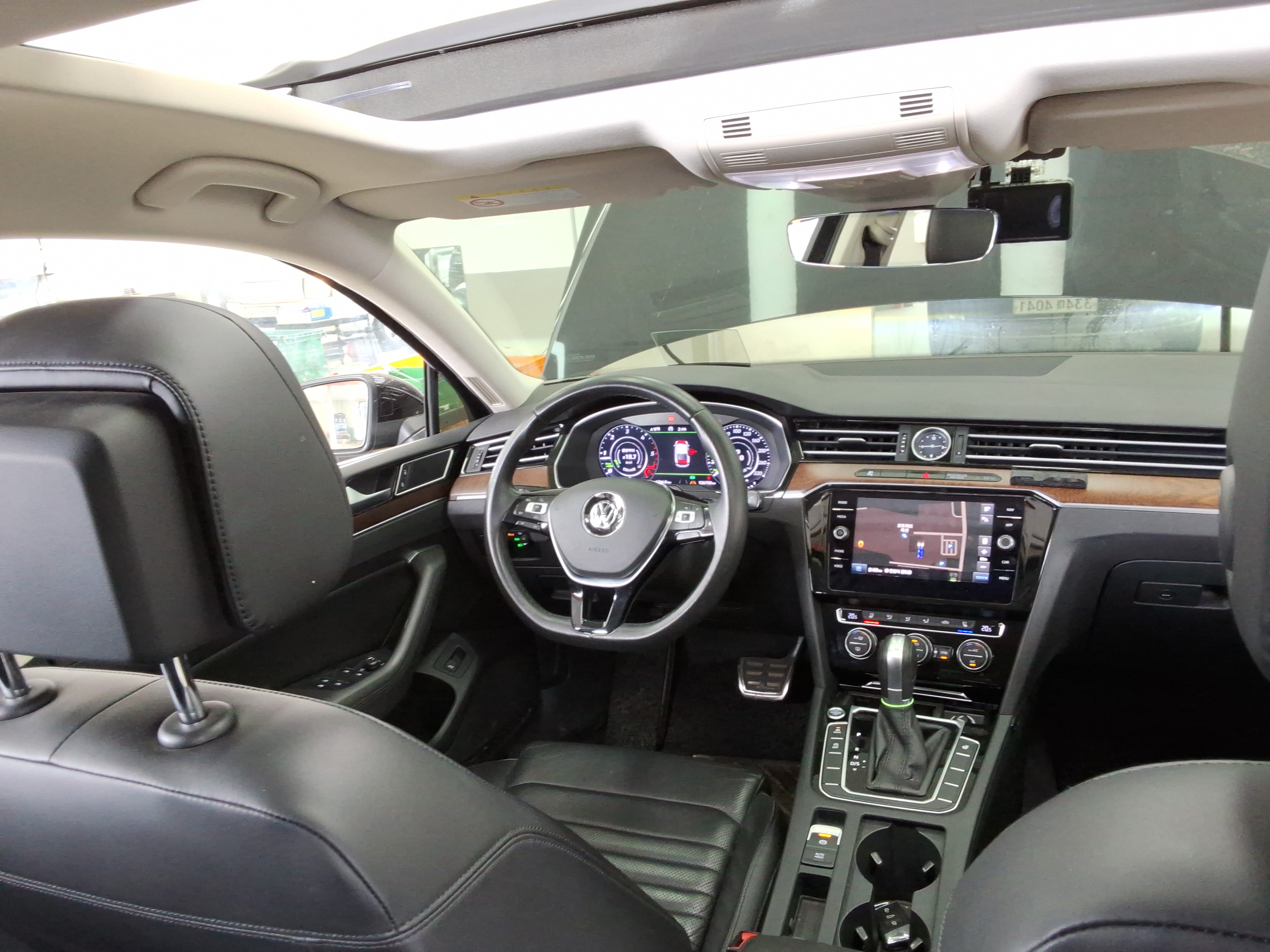 2018 - Volkswagen Passat