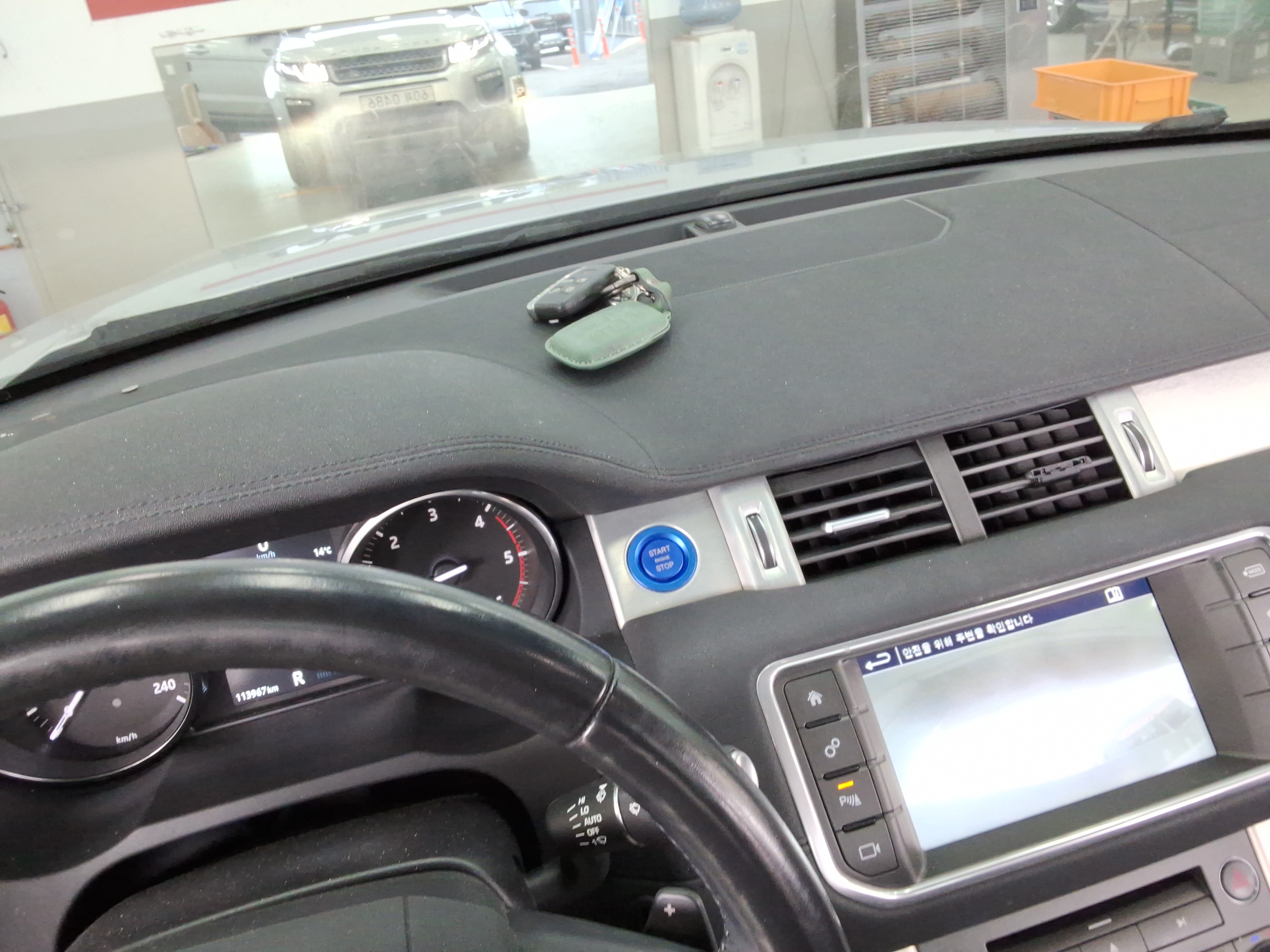 2016 - Land Rover Range Rover