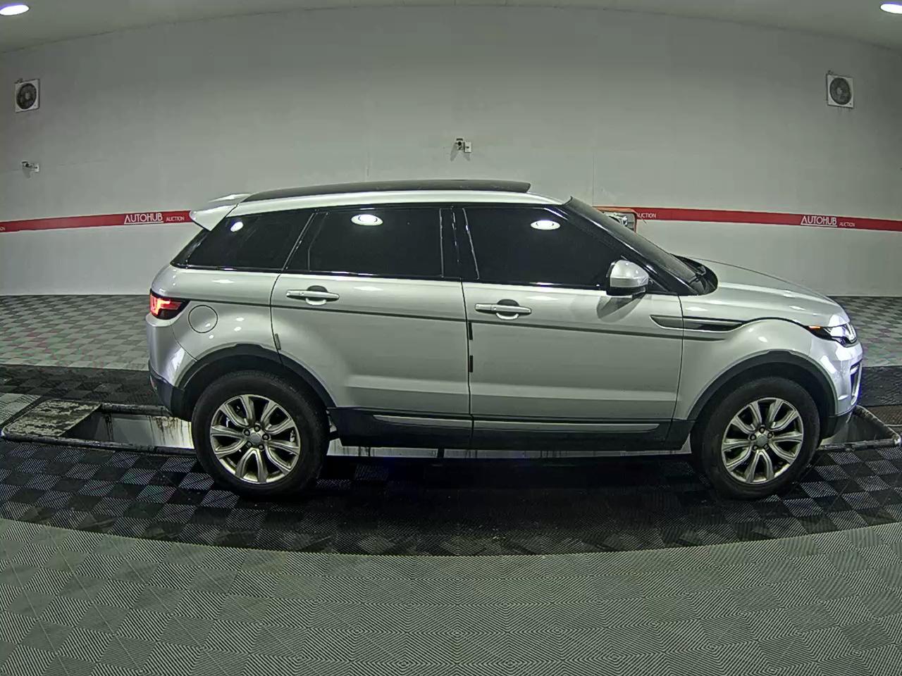 2016 - Land Rover Range Rover