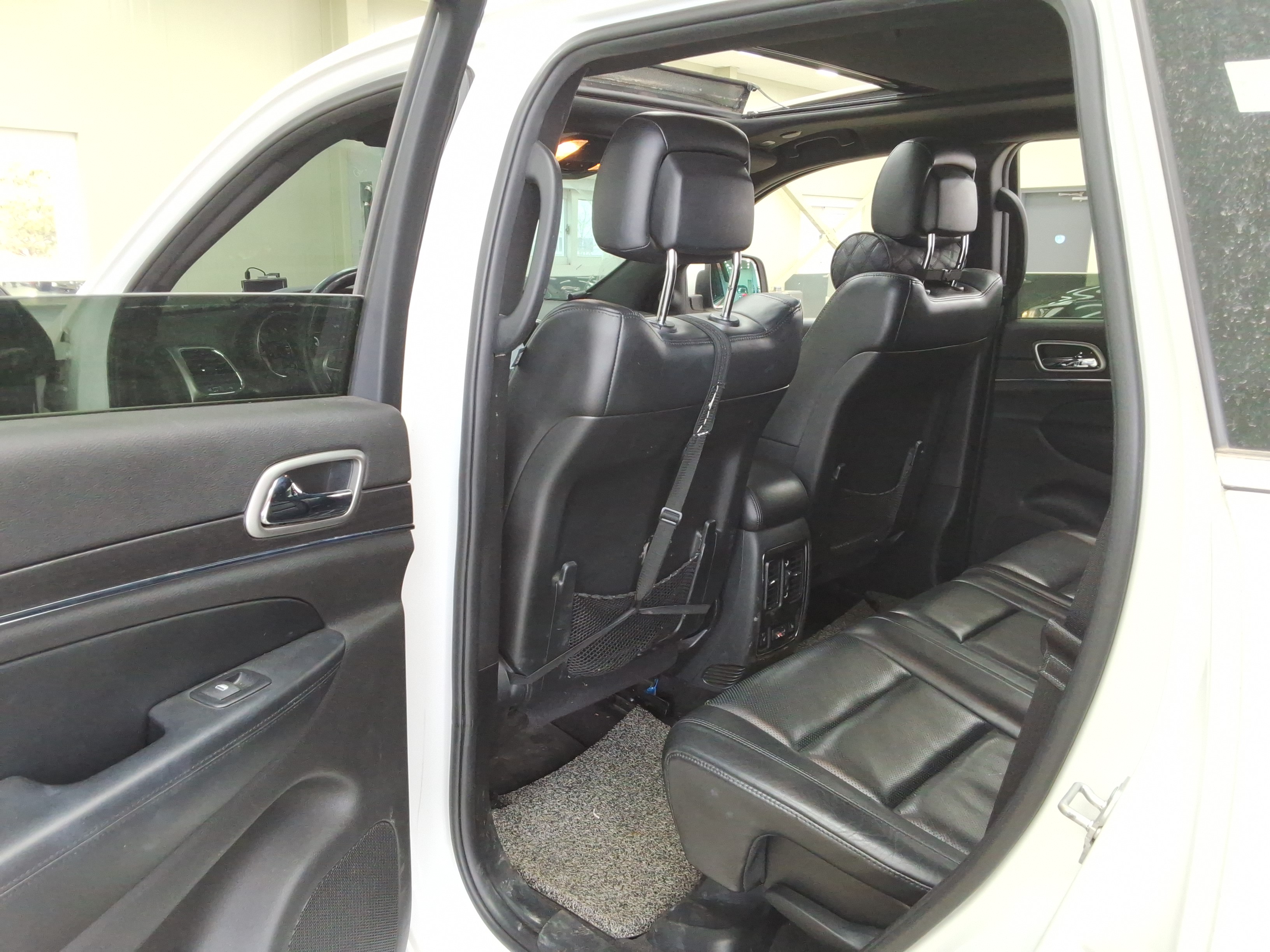 2018 - Jeep Grand Cherokee