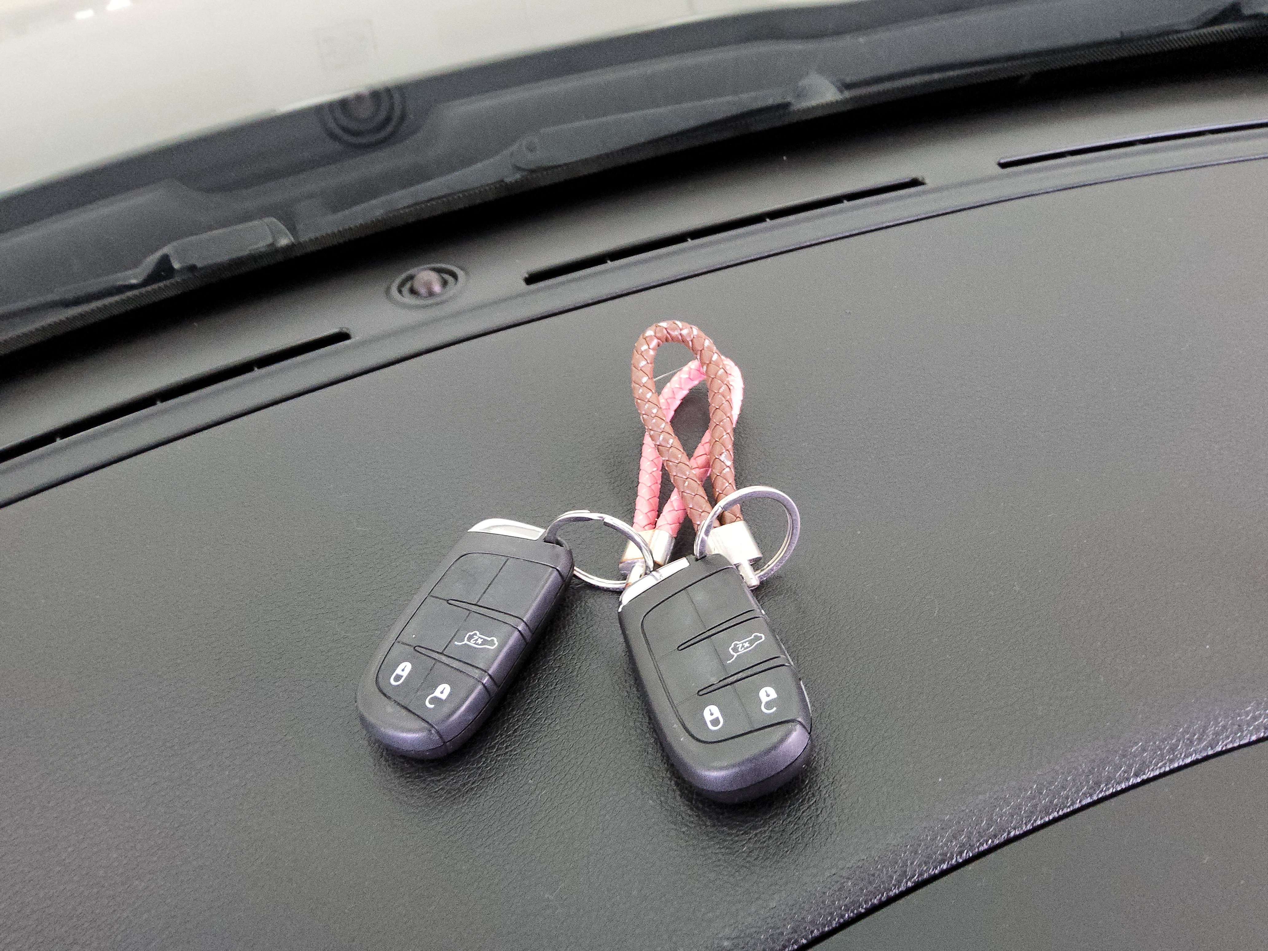 2020 - Jeep Renegade