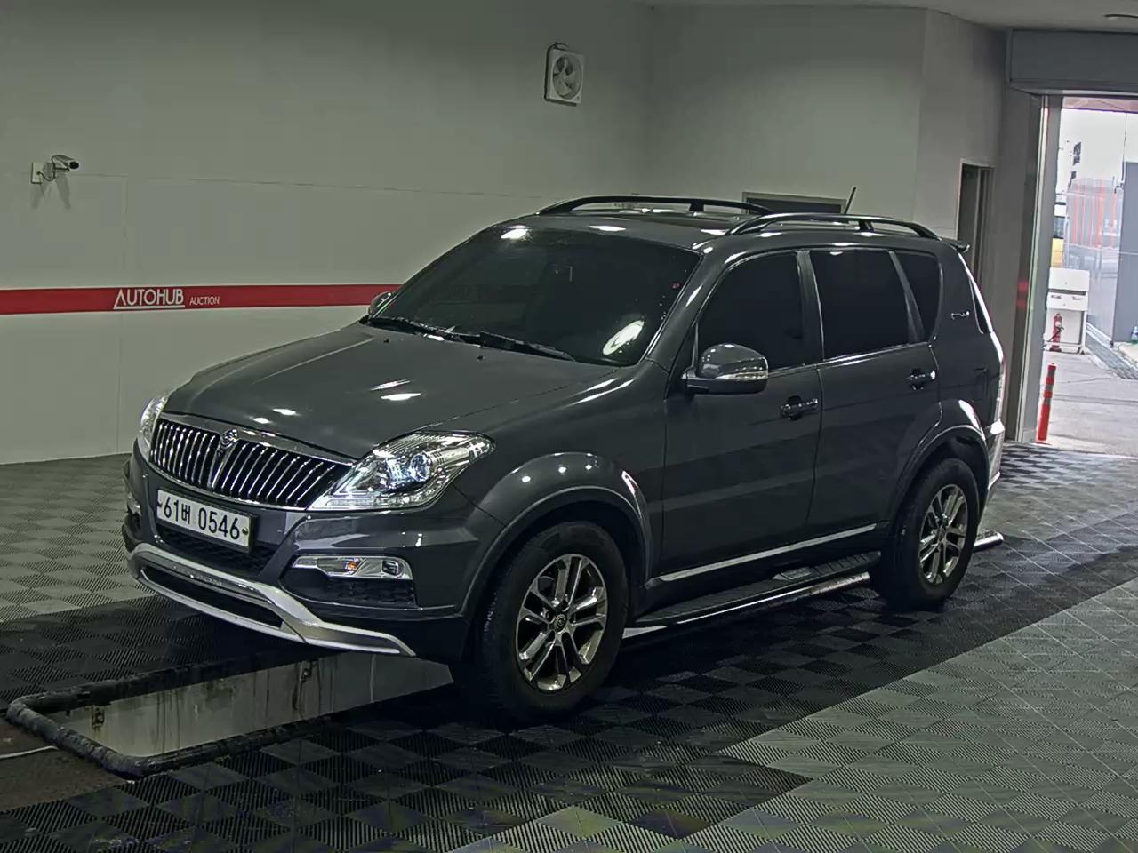 쌍용 렉스턴 W ()