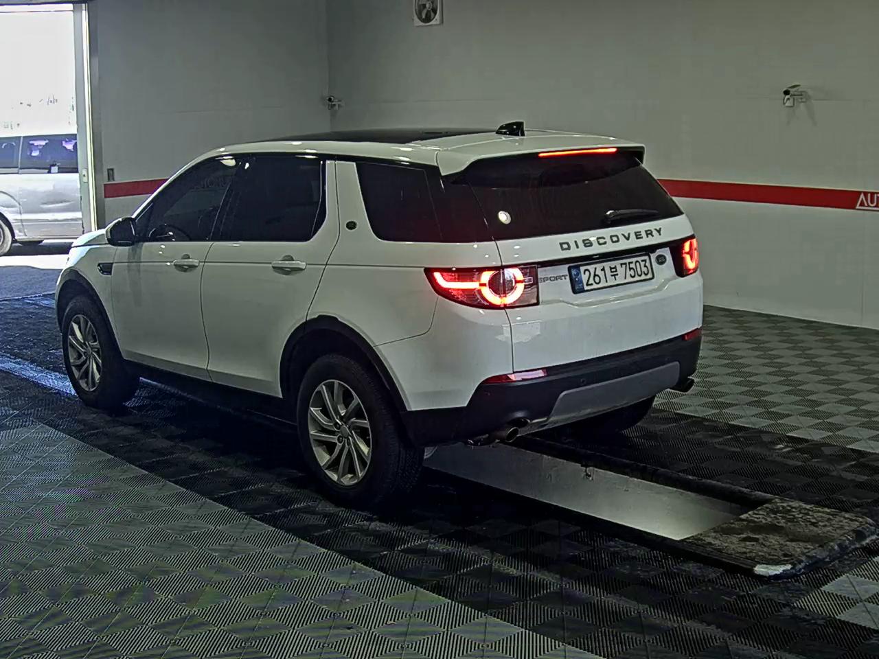 2019 - Land Rover Discovery