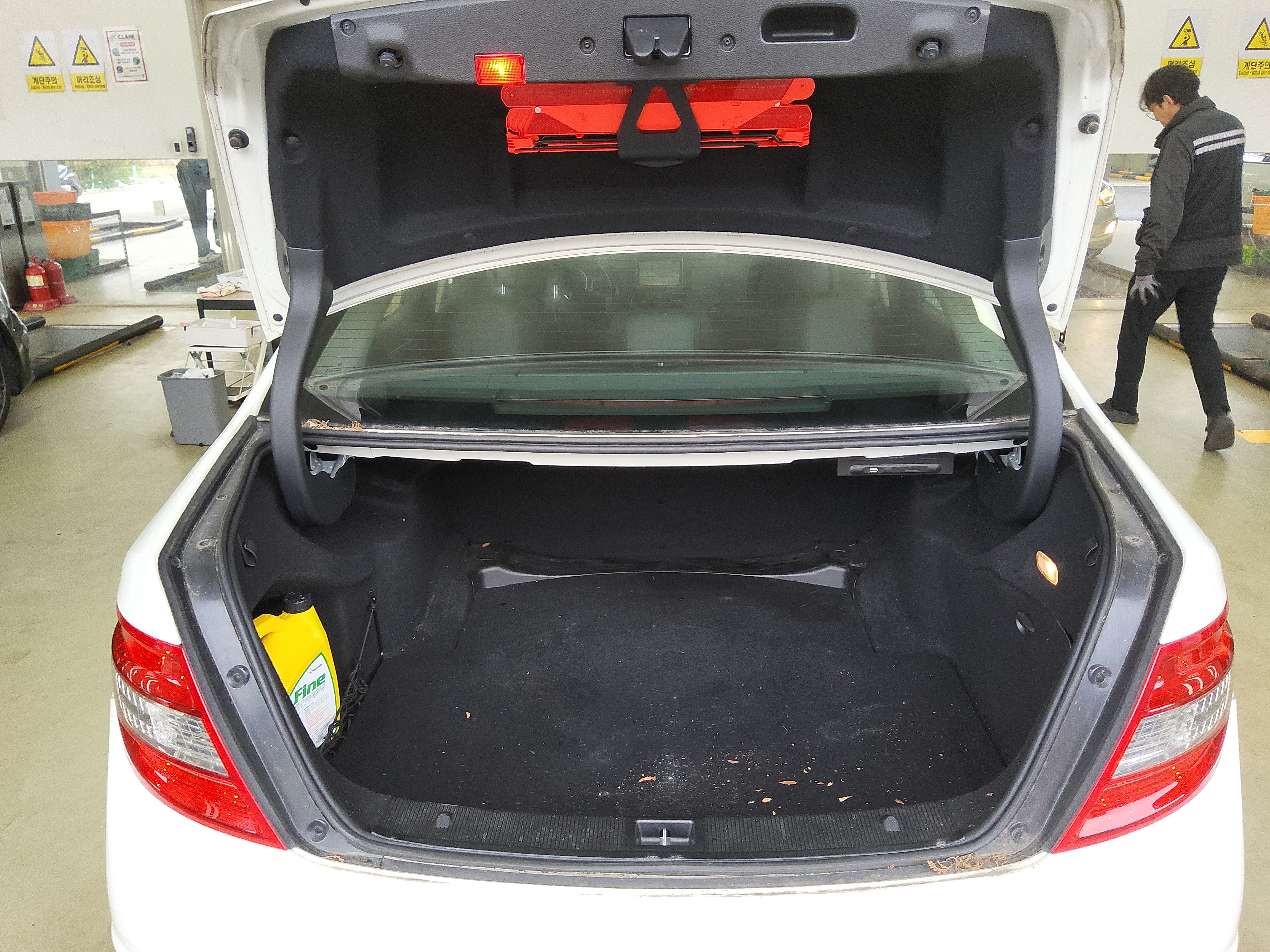 2011 - Mercedes-Benz C200