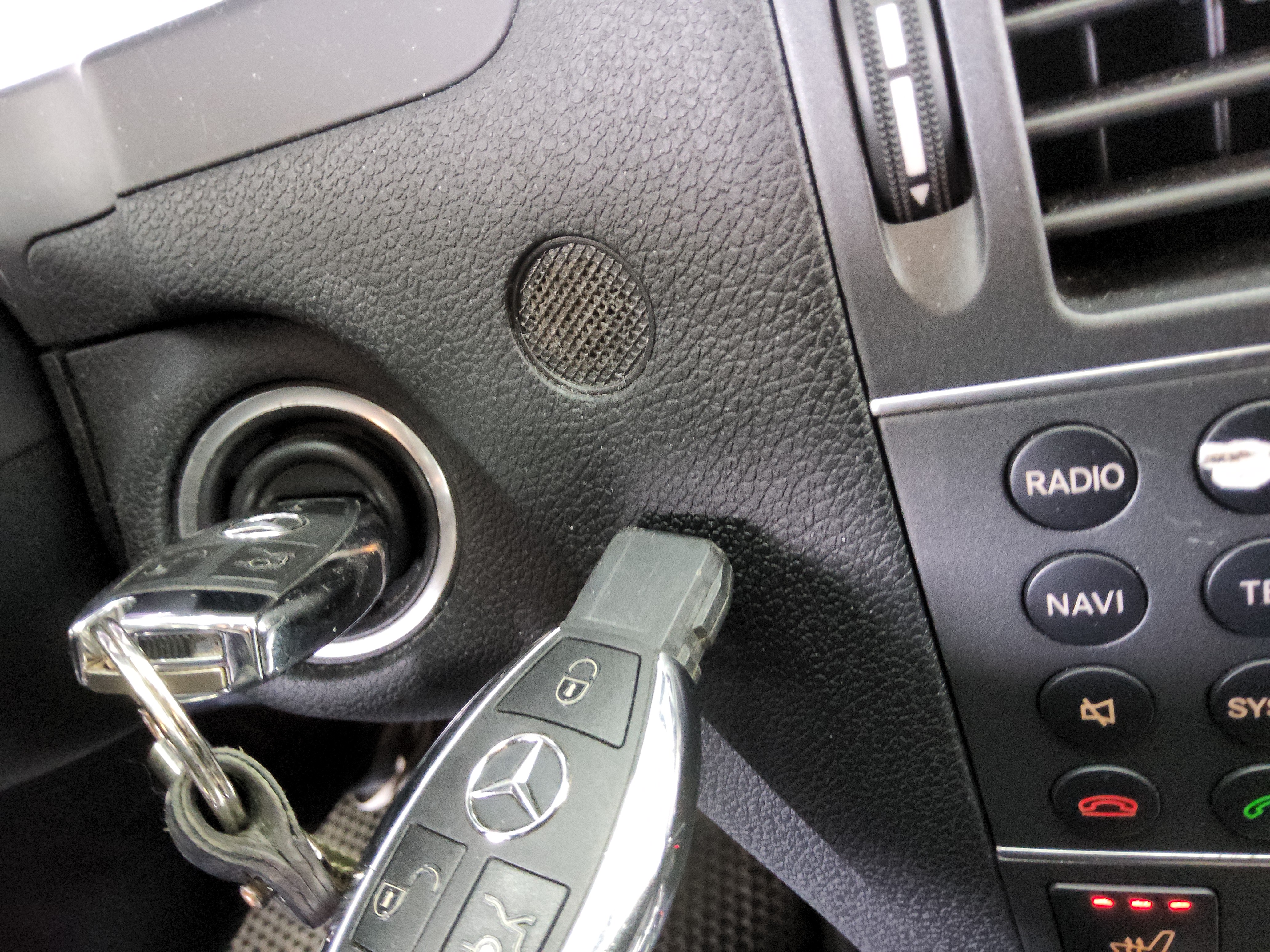 2011 - Mercedes-Benz C200