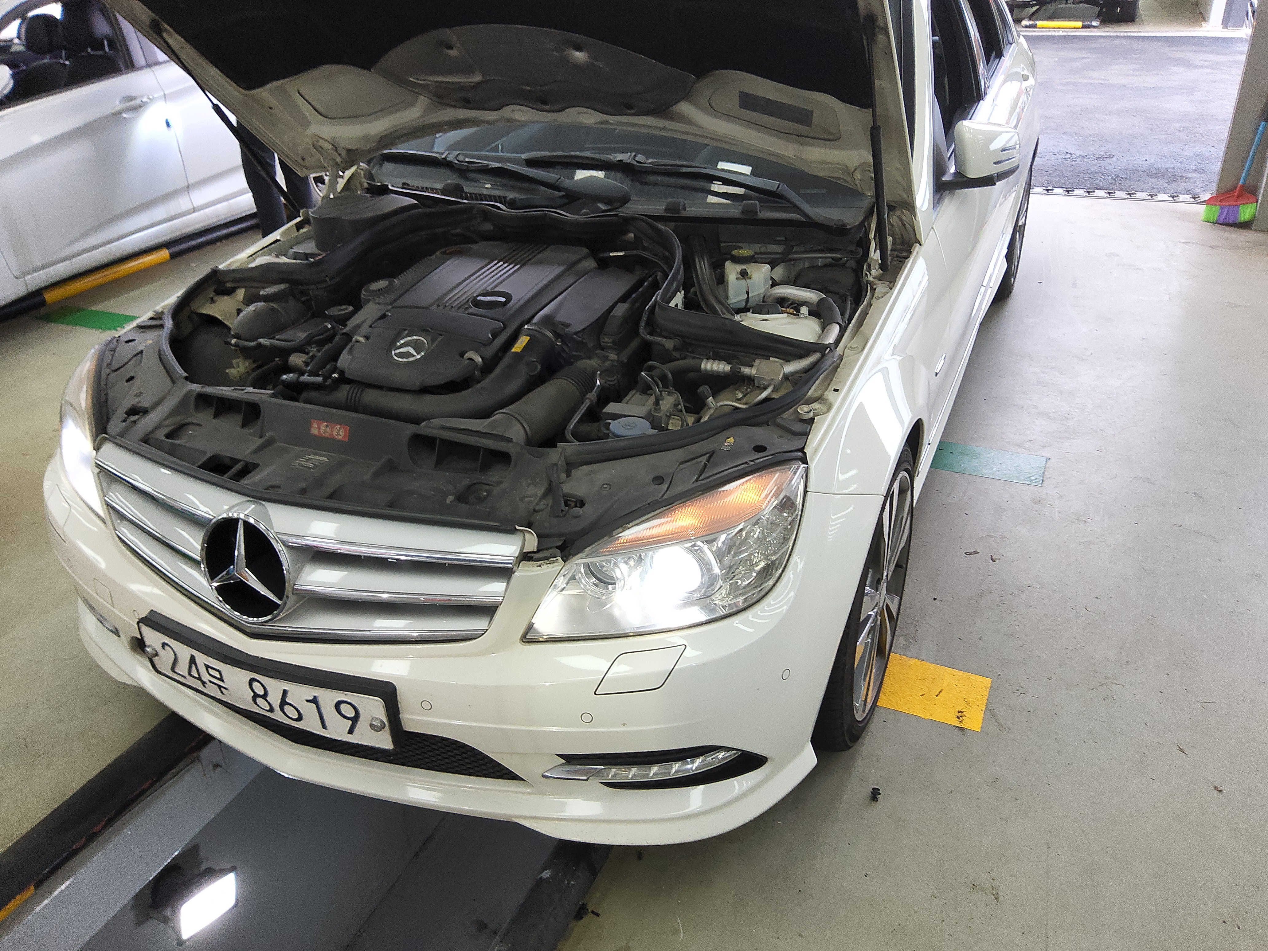 2011 - Mercedes-Benz C200