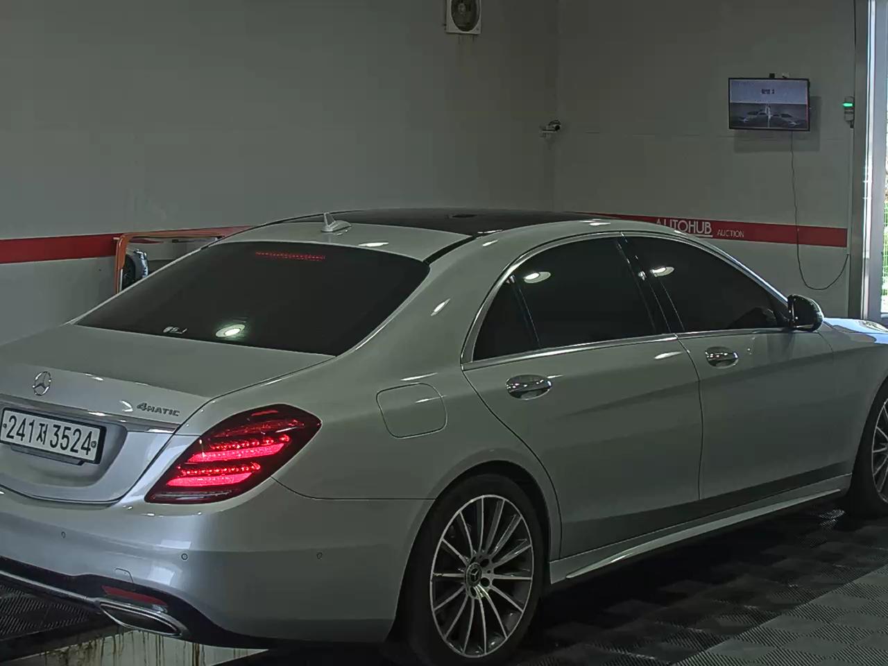 2018 - Mercedes-Benz S450L