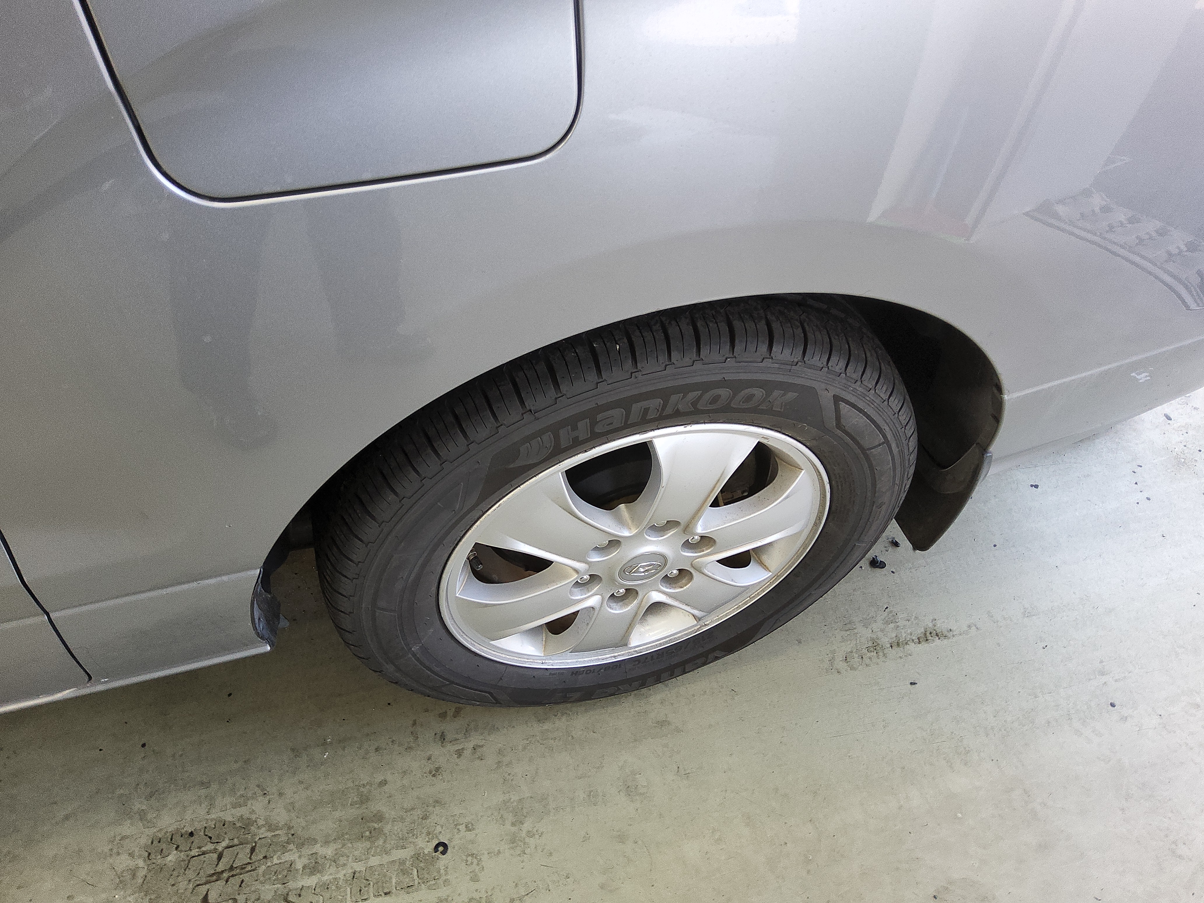 2021 - Hyundai Grand Starex