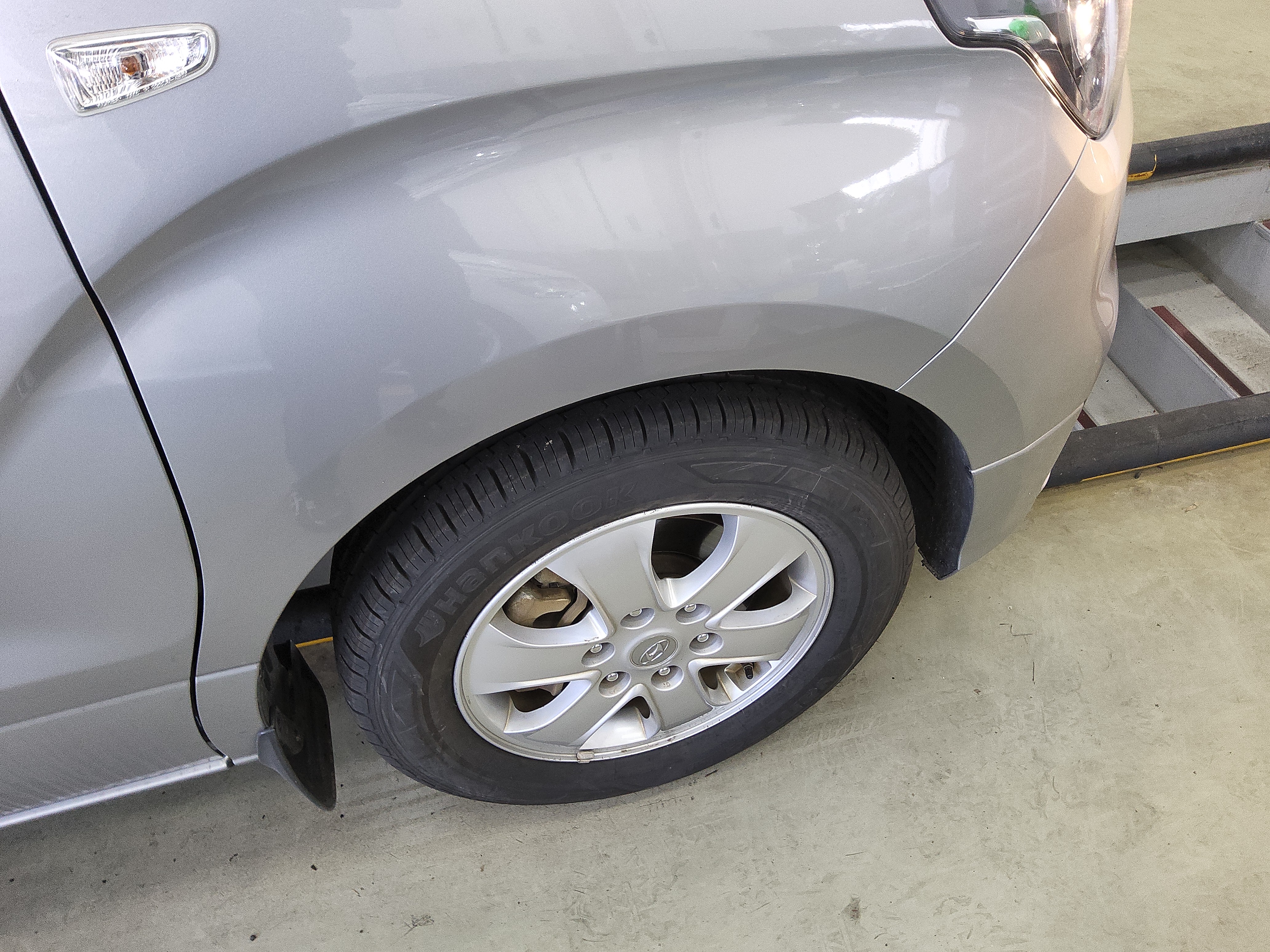 2021 - Hyundai Grand Starex