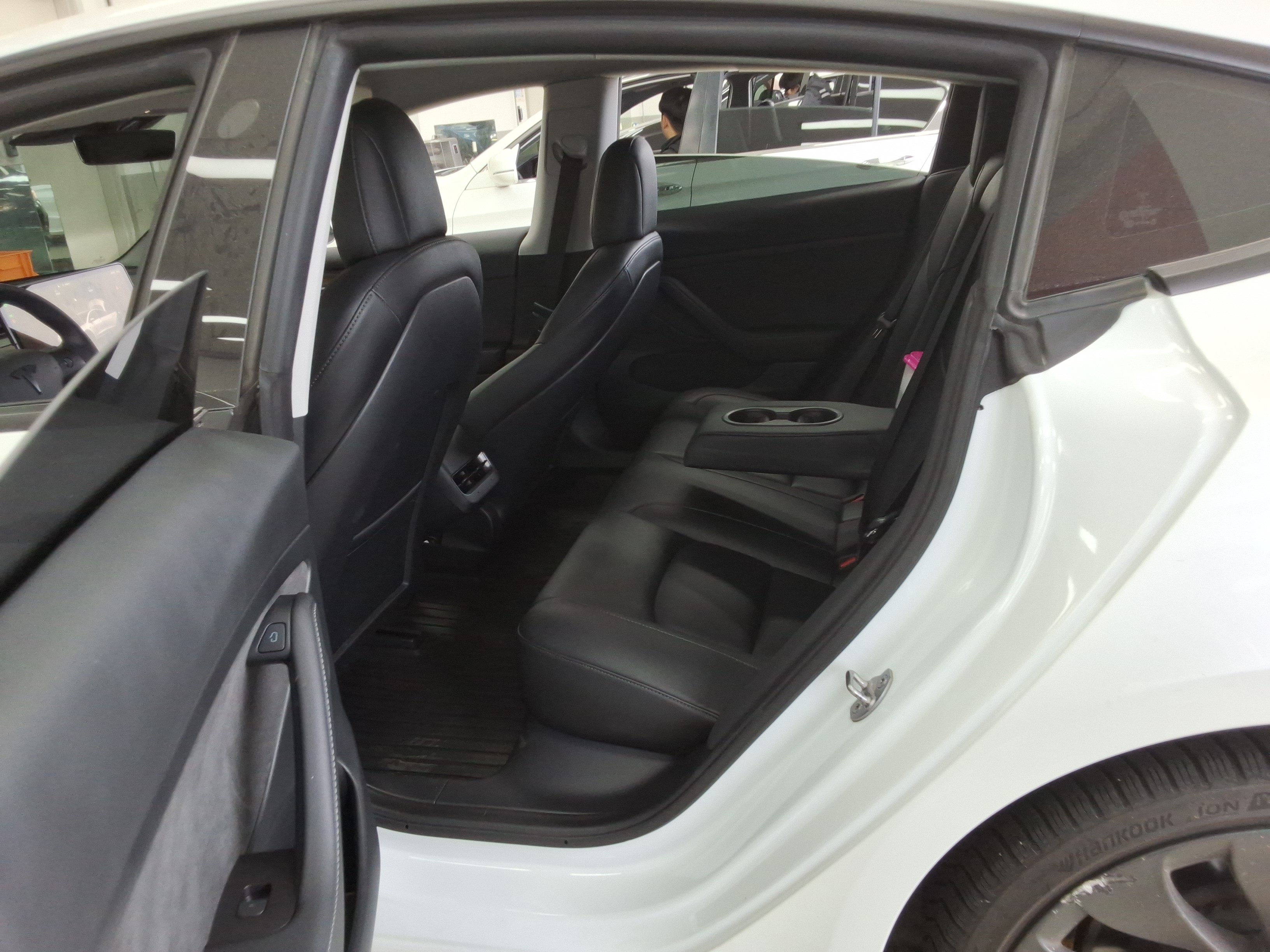 2022 - Tesla Model 3