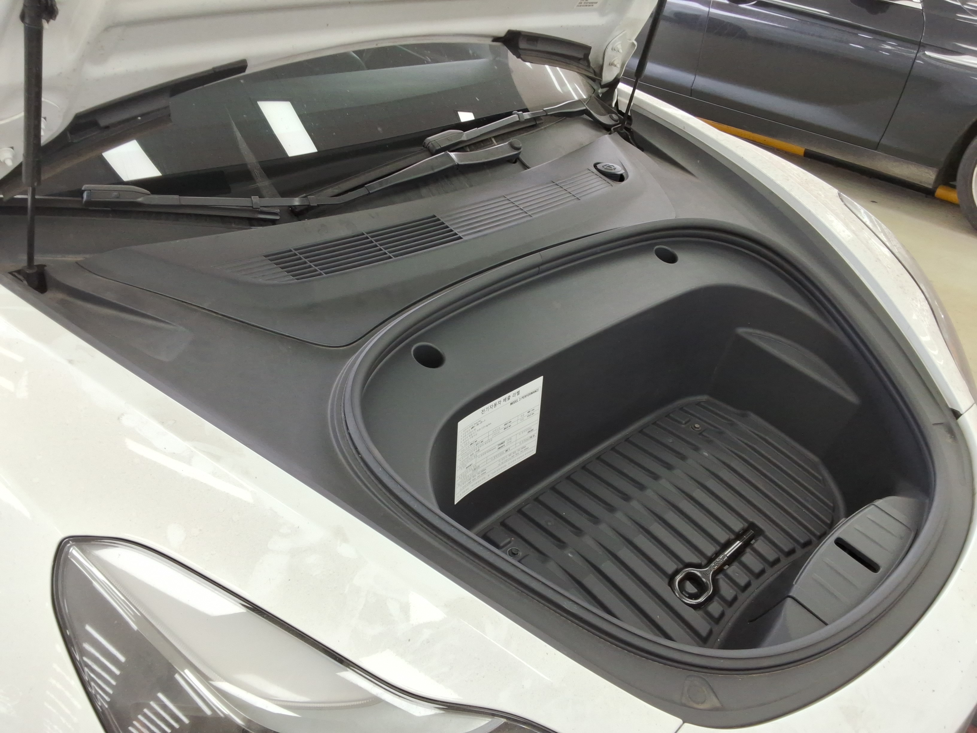 2022 - Tesla Model 3